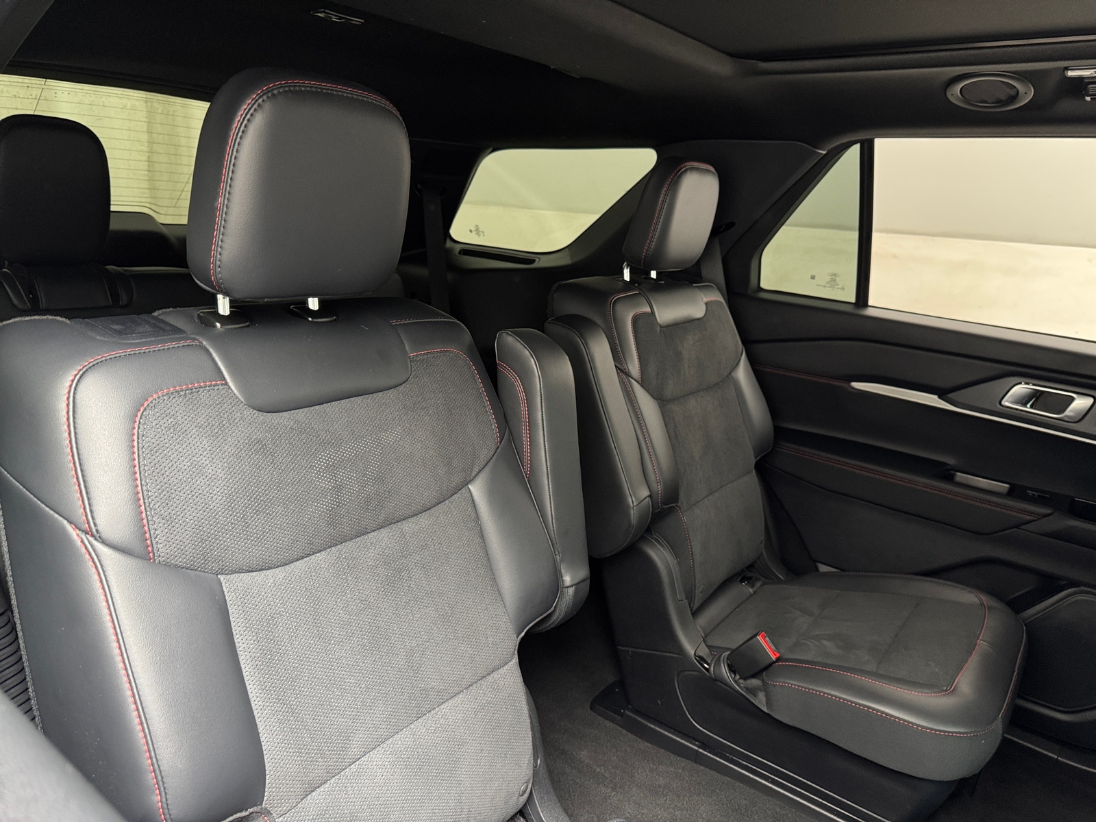 Thumbnail: 2025 Ford Explorer - 5
