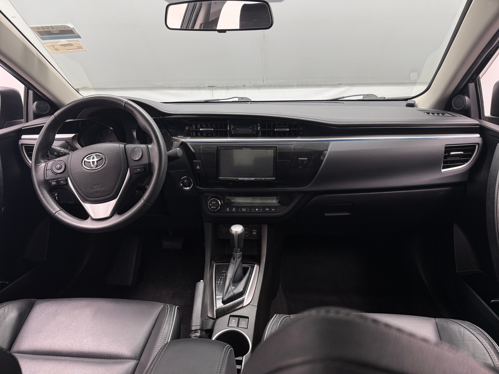 Thumbnail: 2016 Toyota Corolla - 3