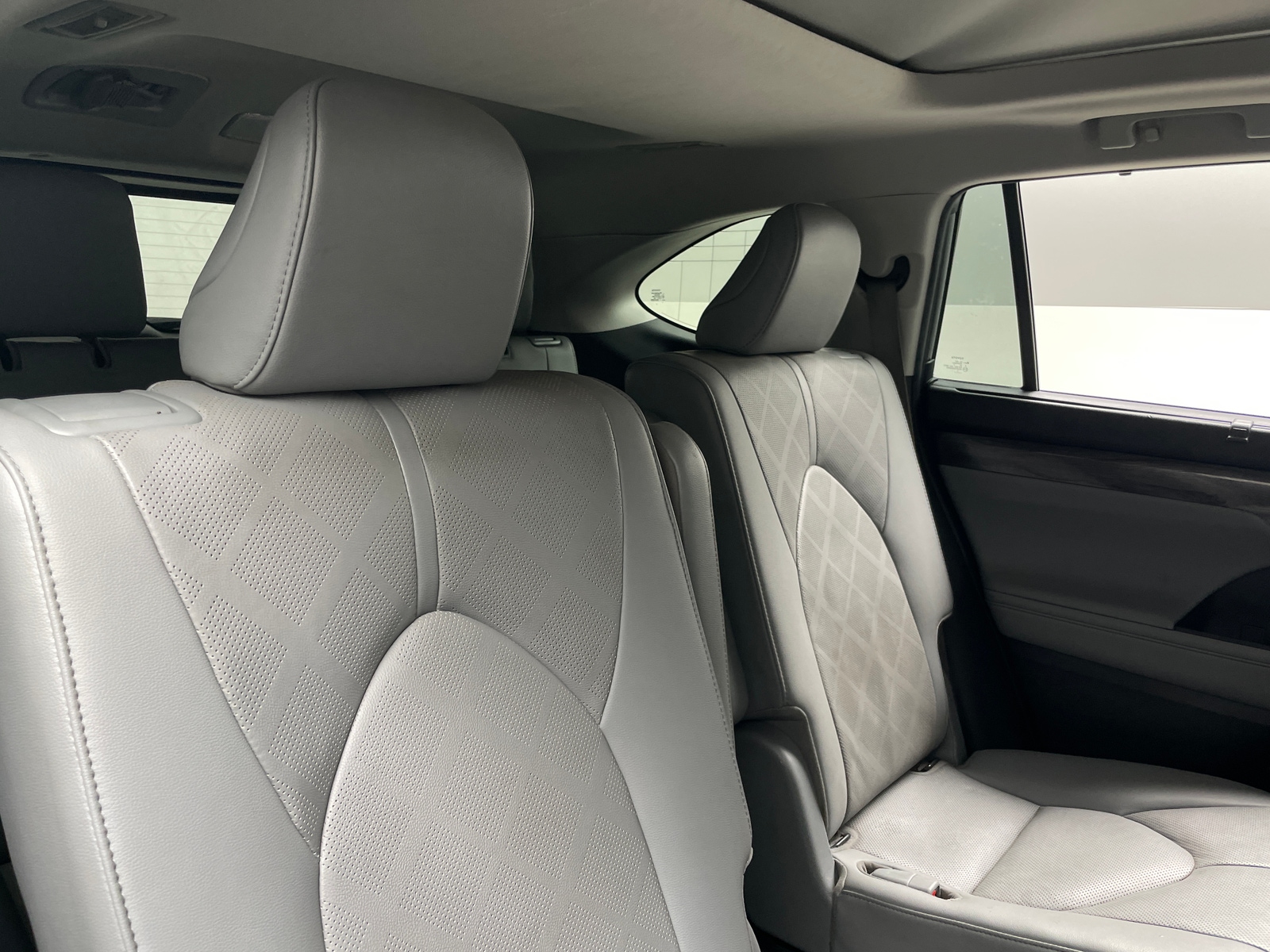 Thumbnail: 2020 Toyota Highlander - 5