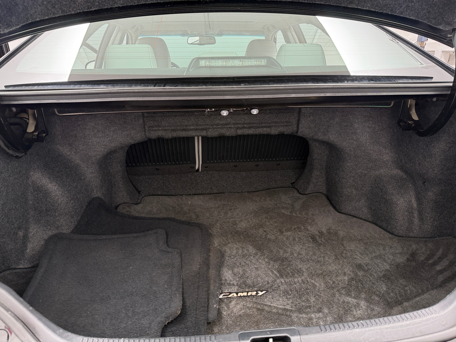 Thumbnail: 2012 Toyota Camry - 6