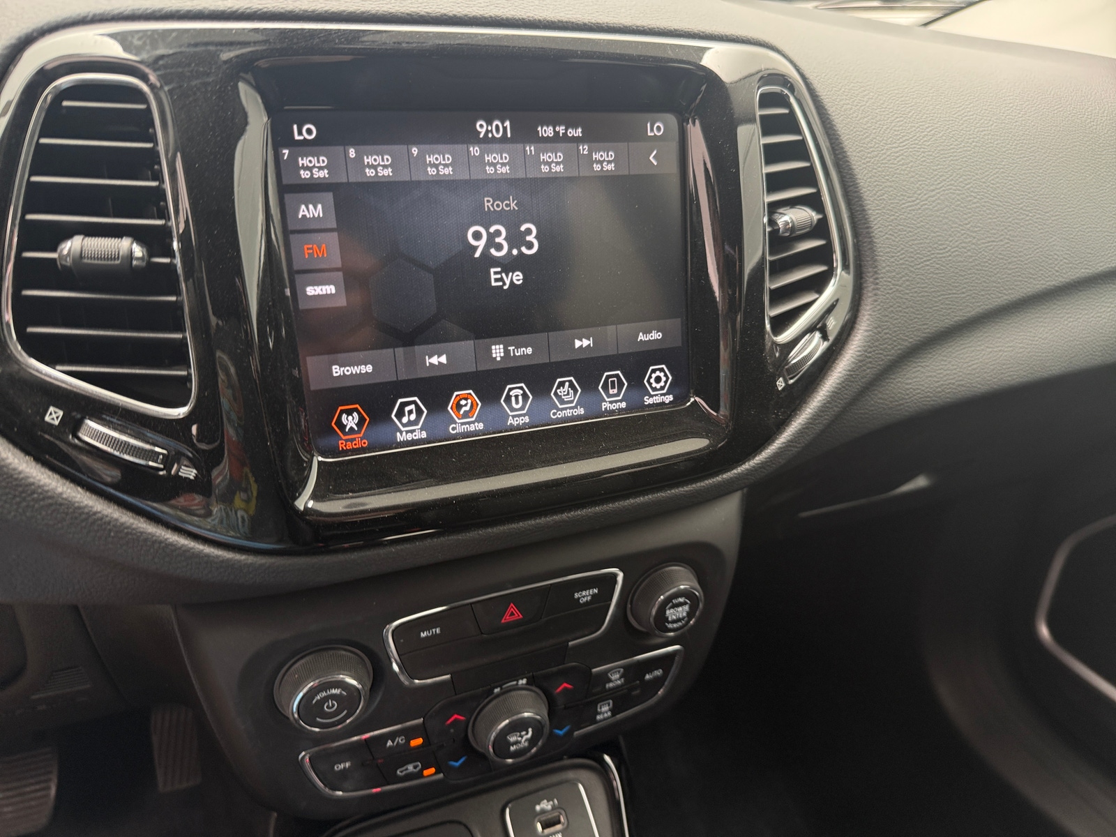 Thumbnail: 2019 Jeep Compass - 3