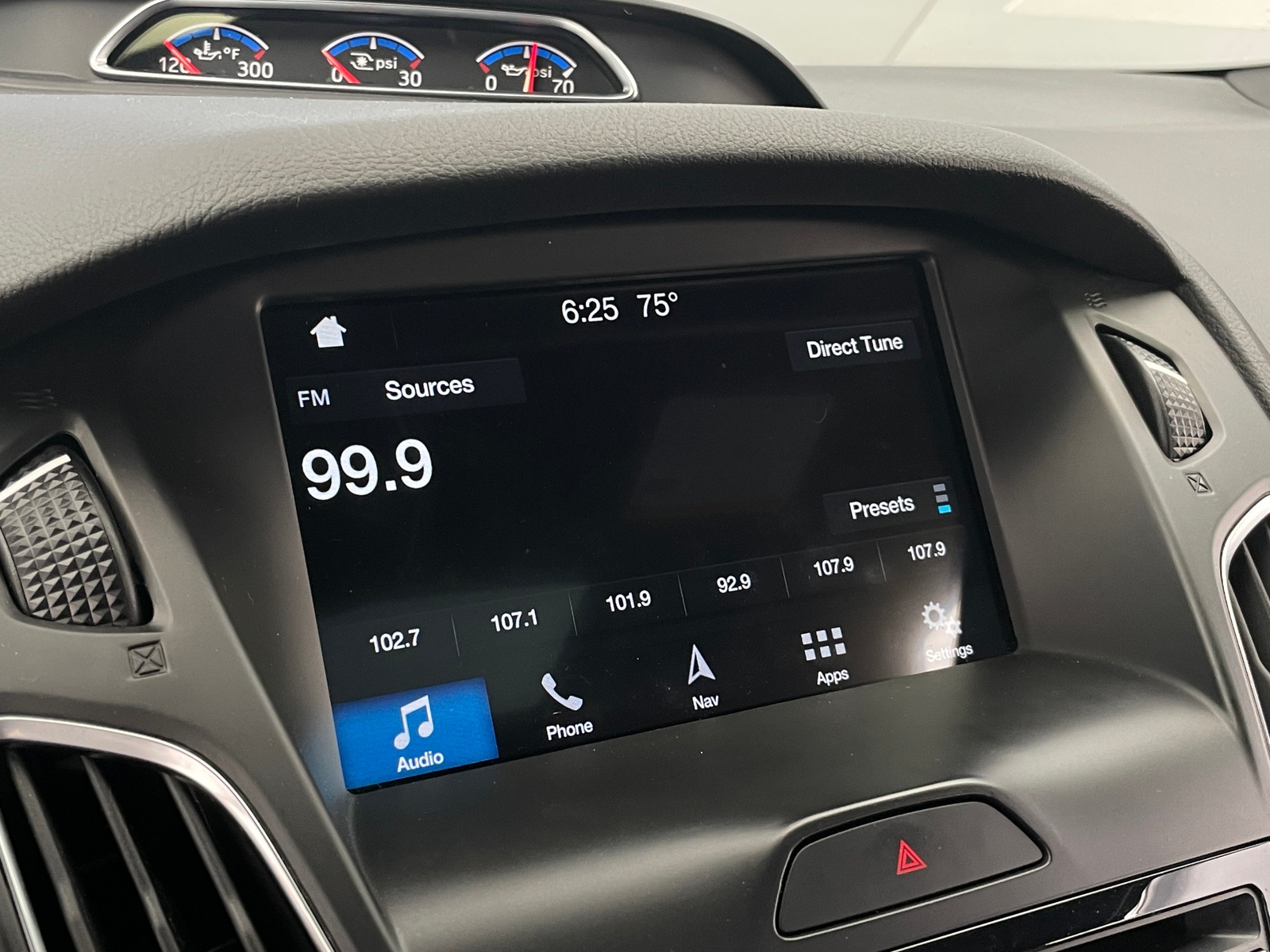 Thumbnail: 2017 Ford Focus - 4