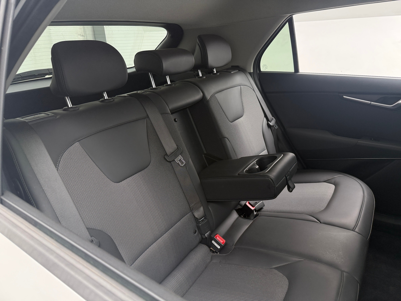 Thumbnail: 2024 Kia Niro - 5
