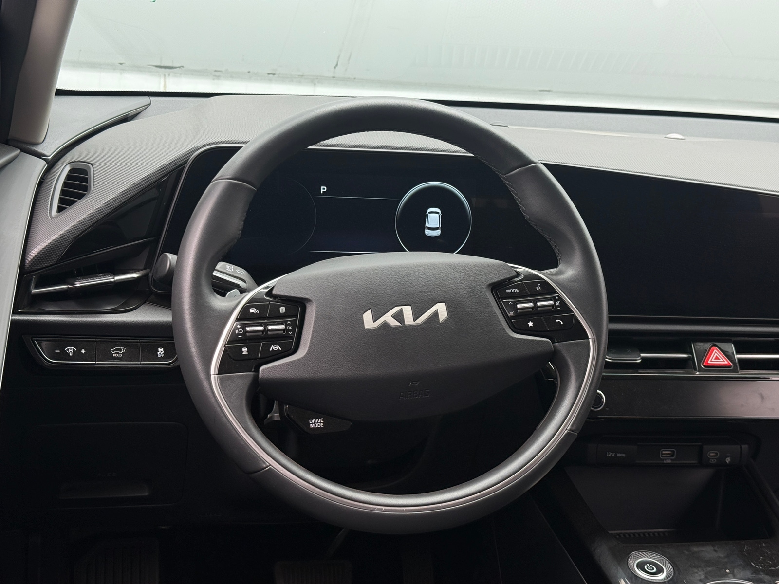 Thumbnail: 2024 Kia Niro - 4