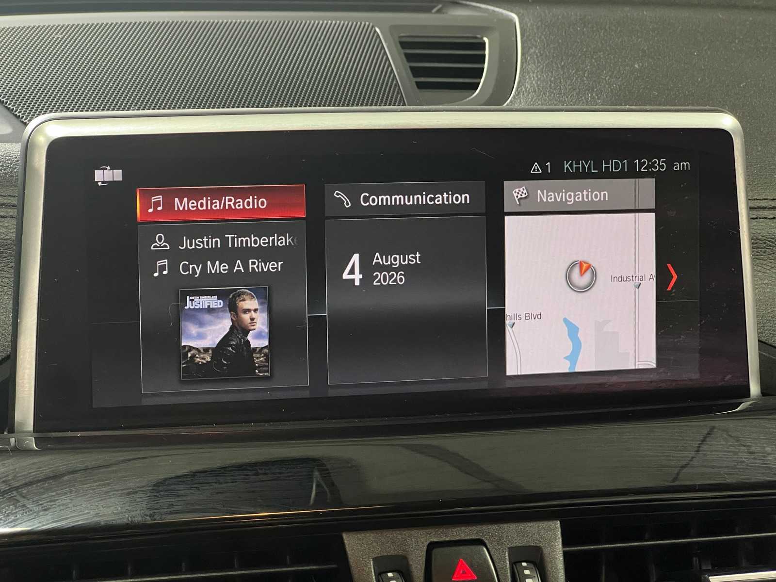 Thumbnail: 2021 BMW X1 - 3
