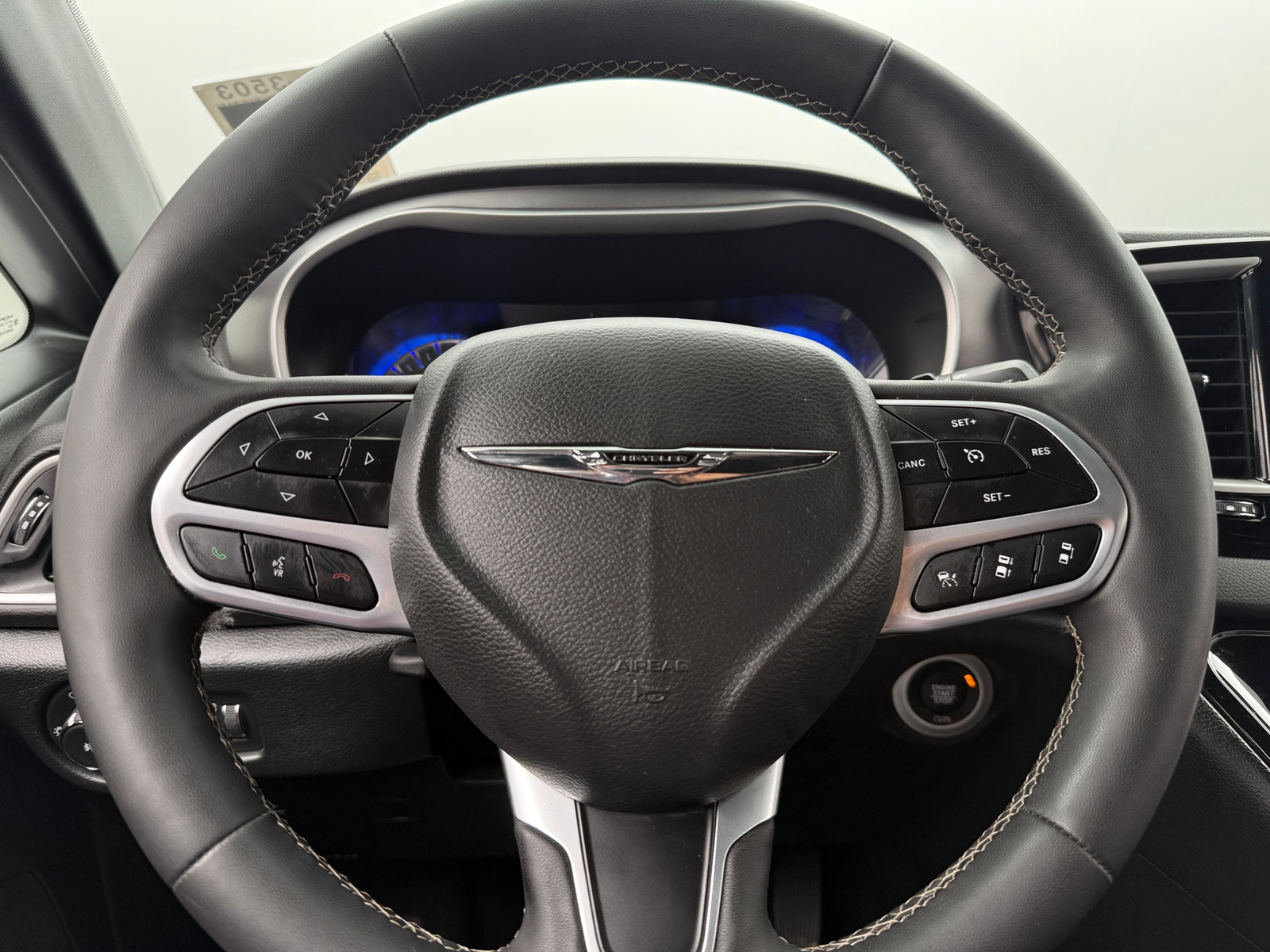 Thumbnail: 2025 Chrysler Pacifica - 4