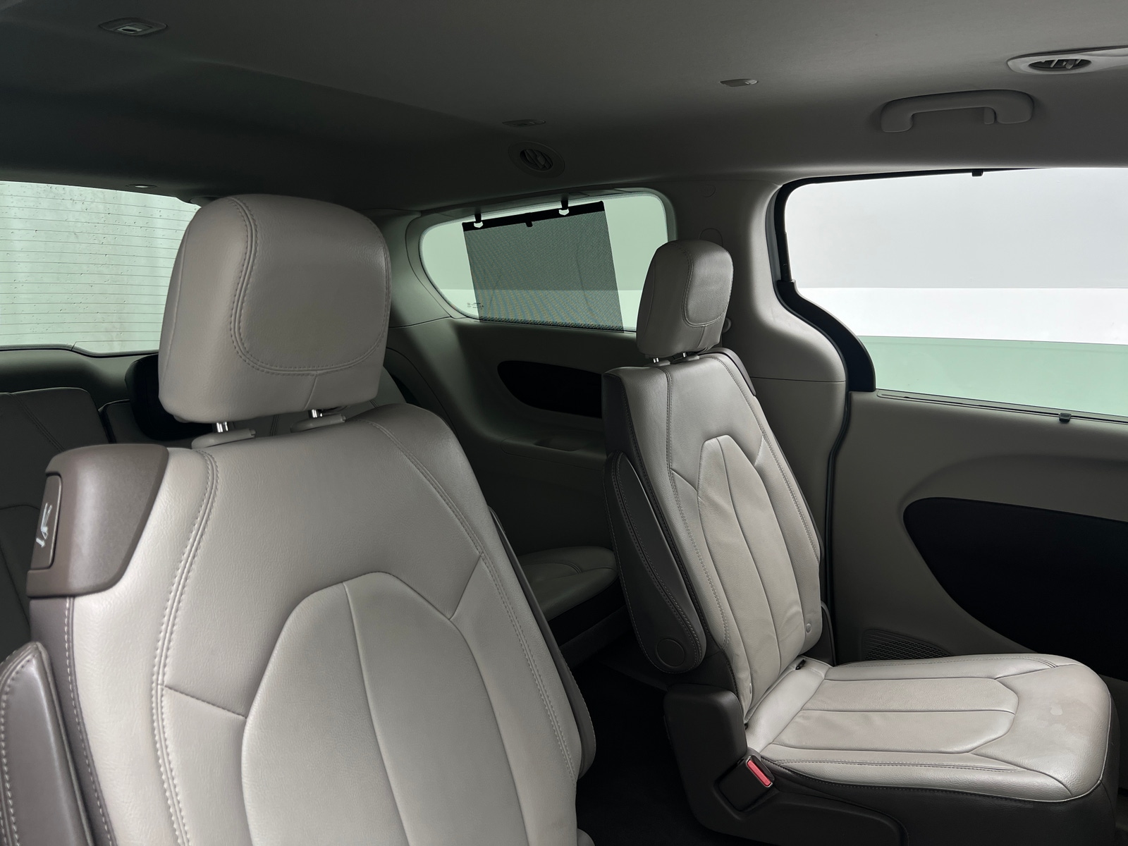 Thumbnail: 2017 Chrysler Pacifica - 5