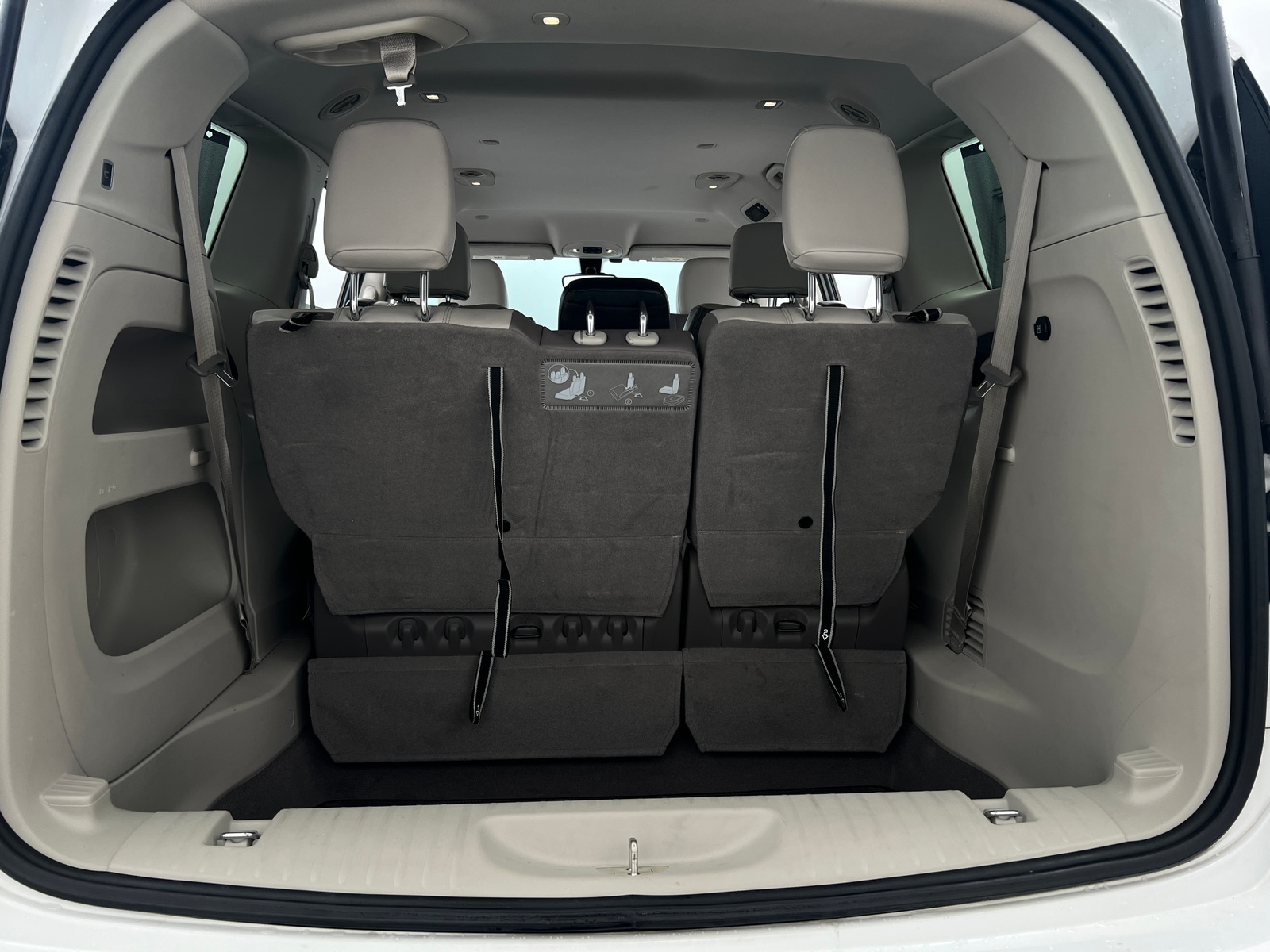 Thumbnail: 2017 Chrysler Pacifica - 6