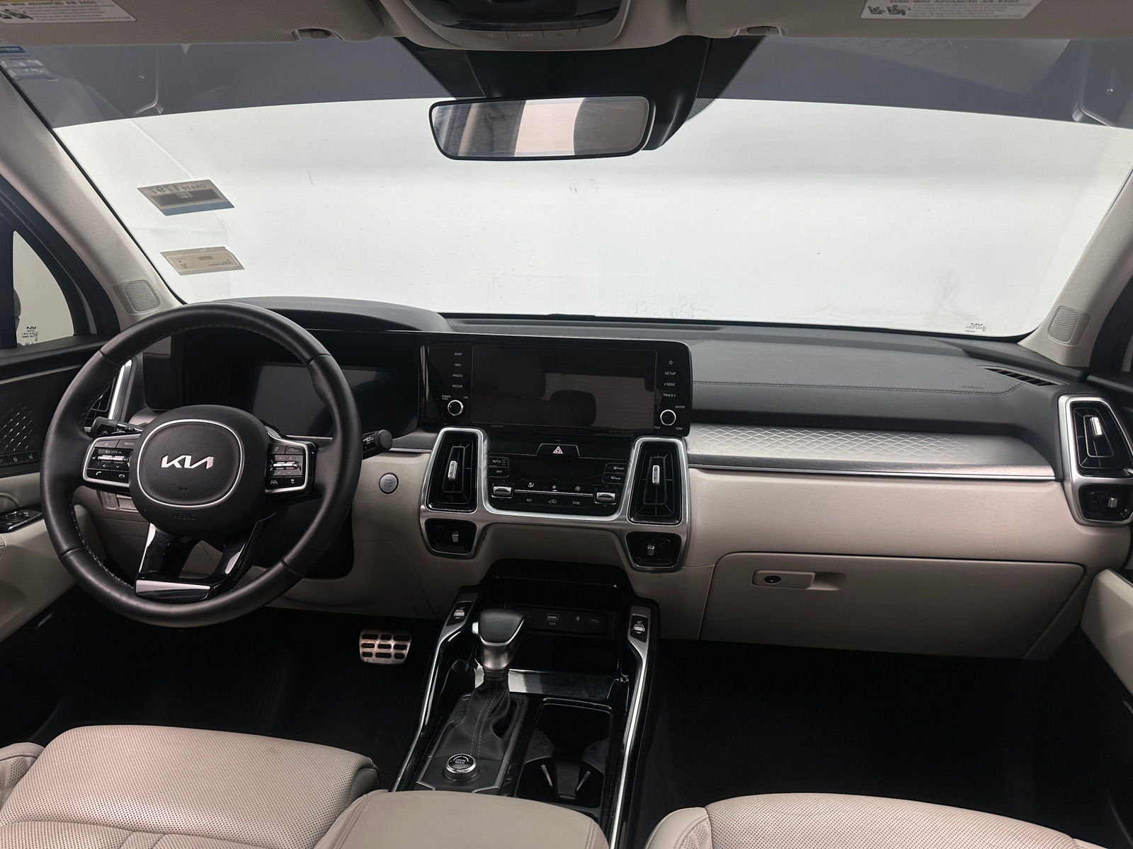 Thumbnail: 2022 Kia Sorento - 2