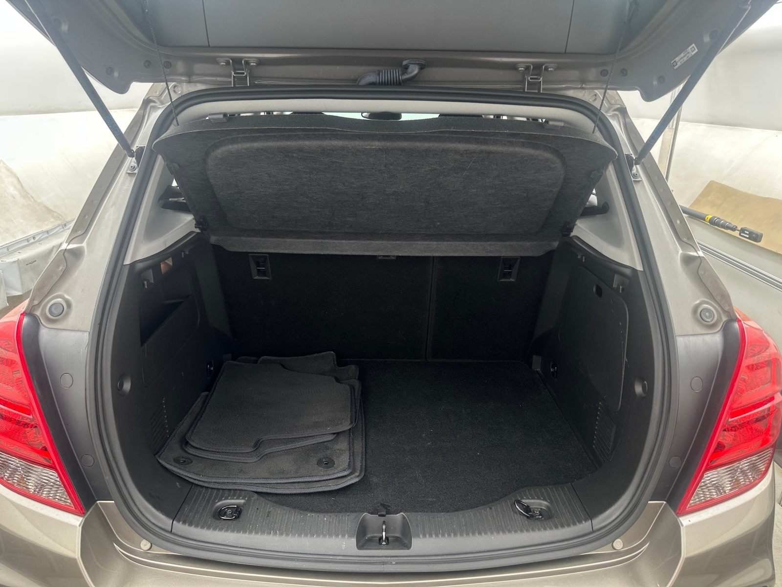 Thumbnail: 2021 Chevrolet Trax - 7
