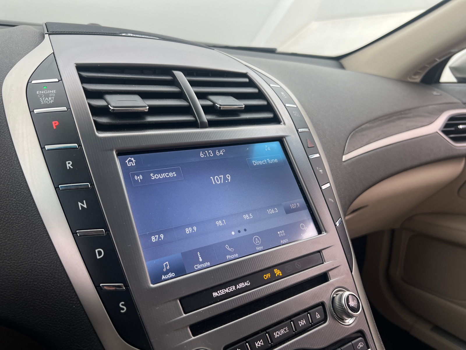 Thumbnail: 2020 Lincoln MKZ - 3