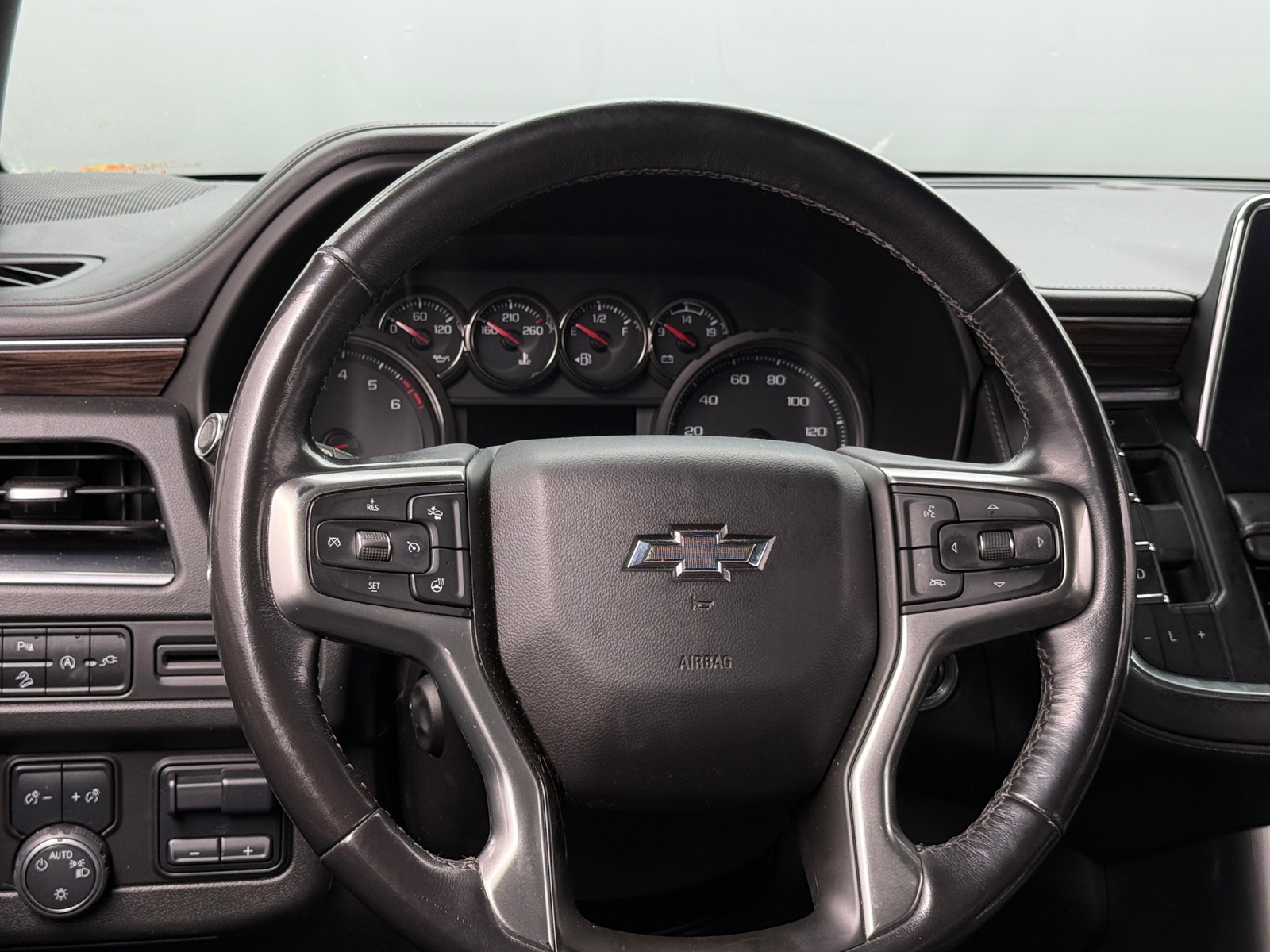Thumbnail: 2021 Chevrolet Suburban - 4