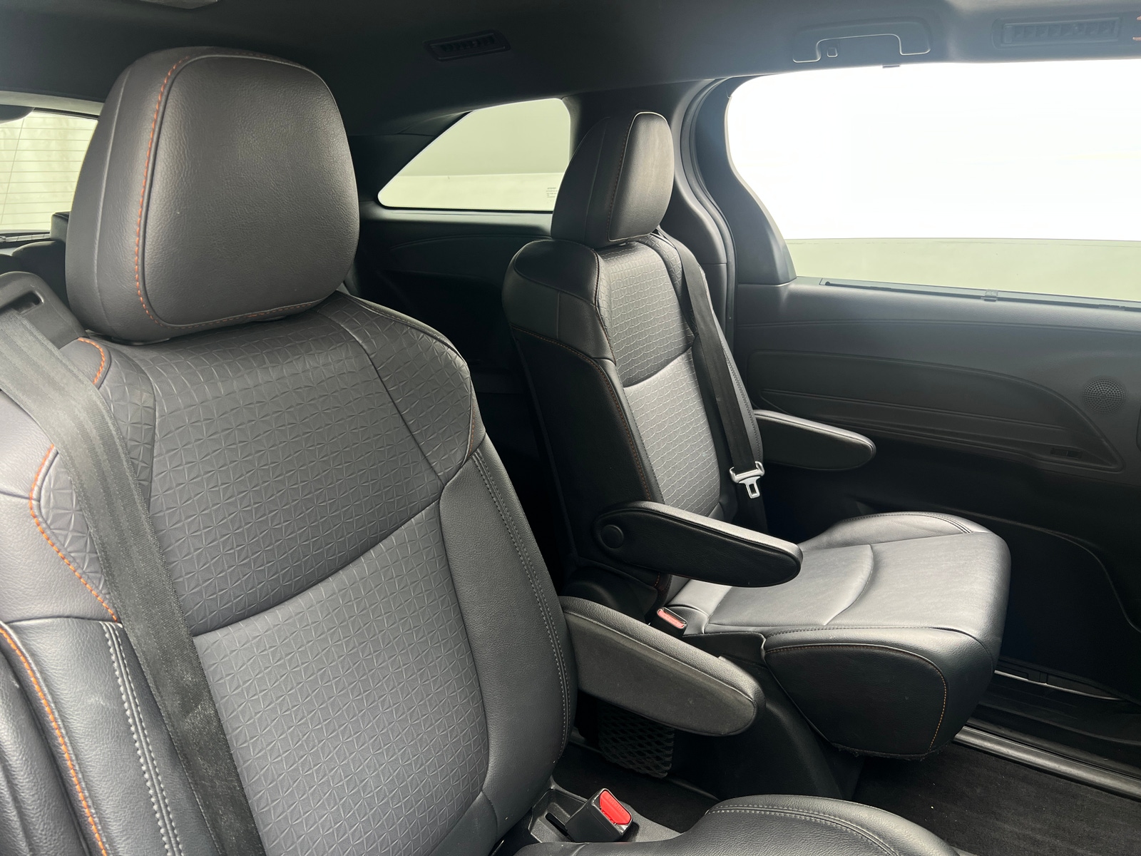 Thumbnail: 2021 Toyota Sienna - 5