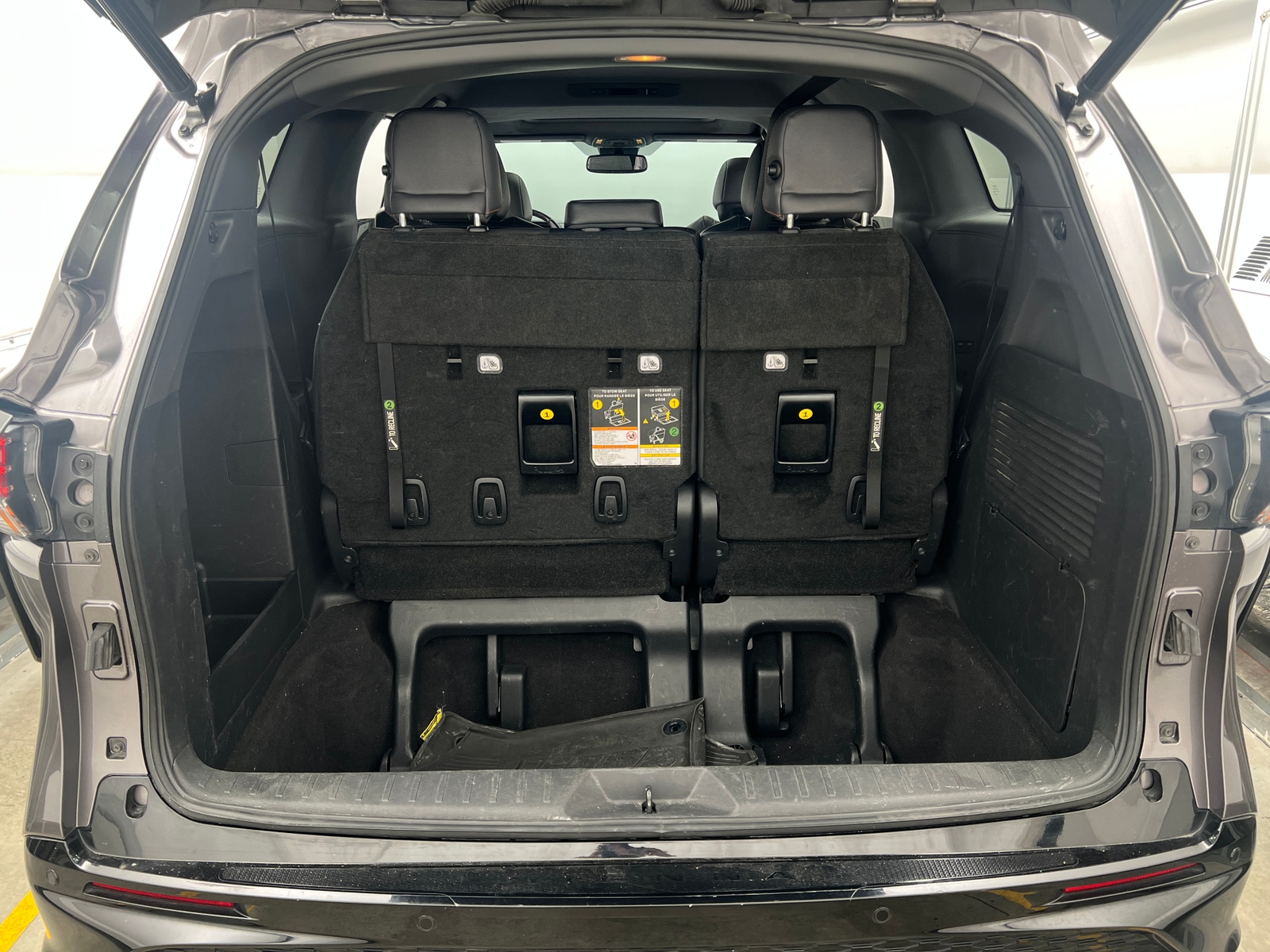 Thumbnail: 2021 Toyota Sienna - 6