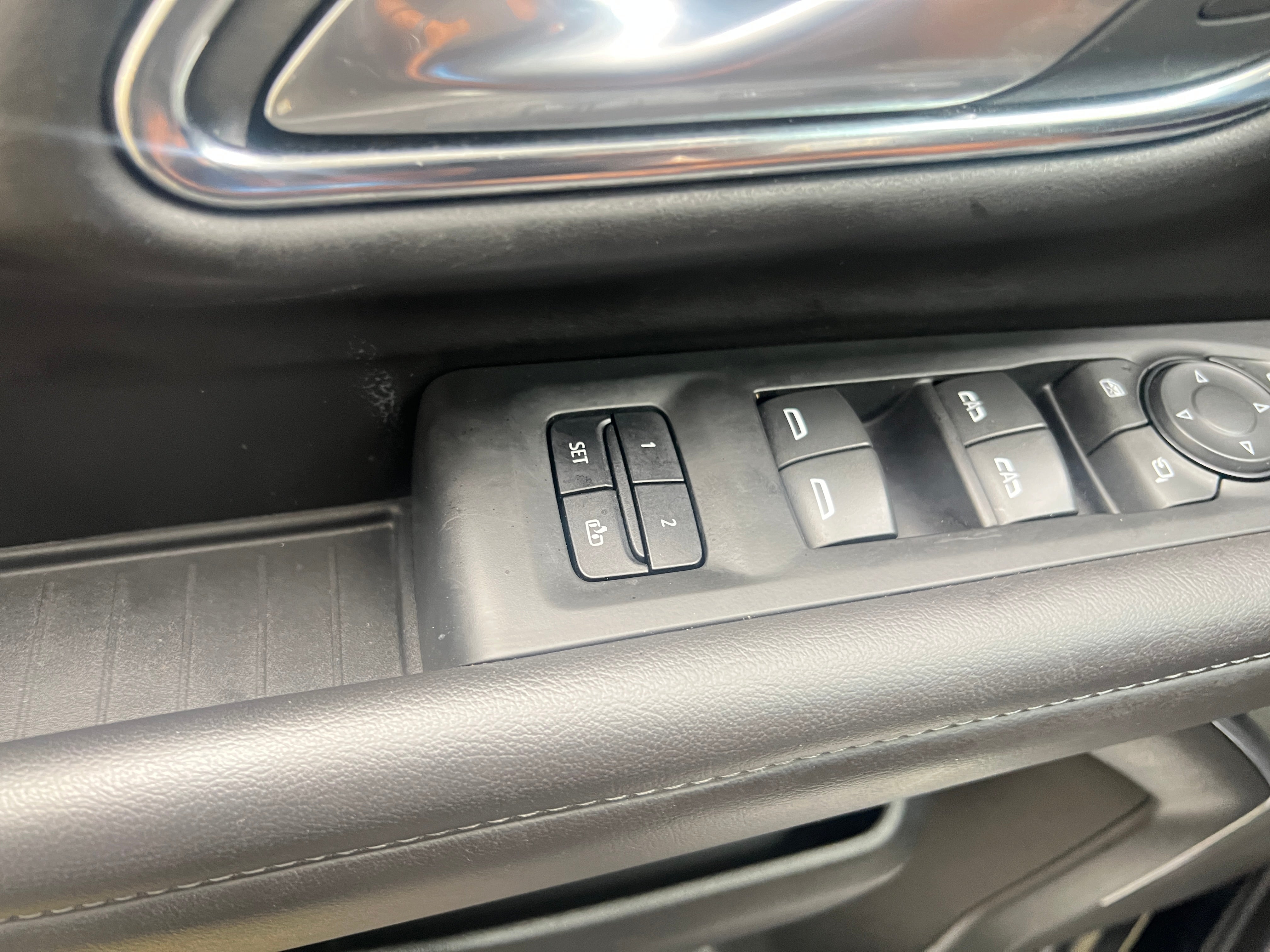 2022 Chevrolet Tahoe LT - Photo 14