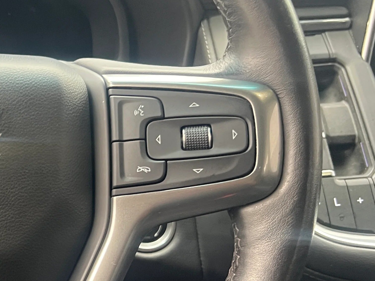 2022 Chevrolet Tahoe LT - Photo 22