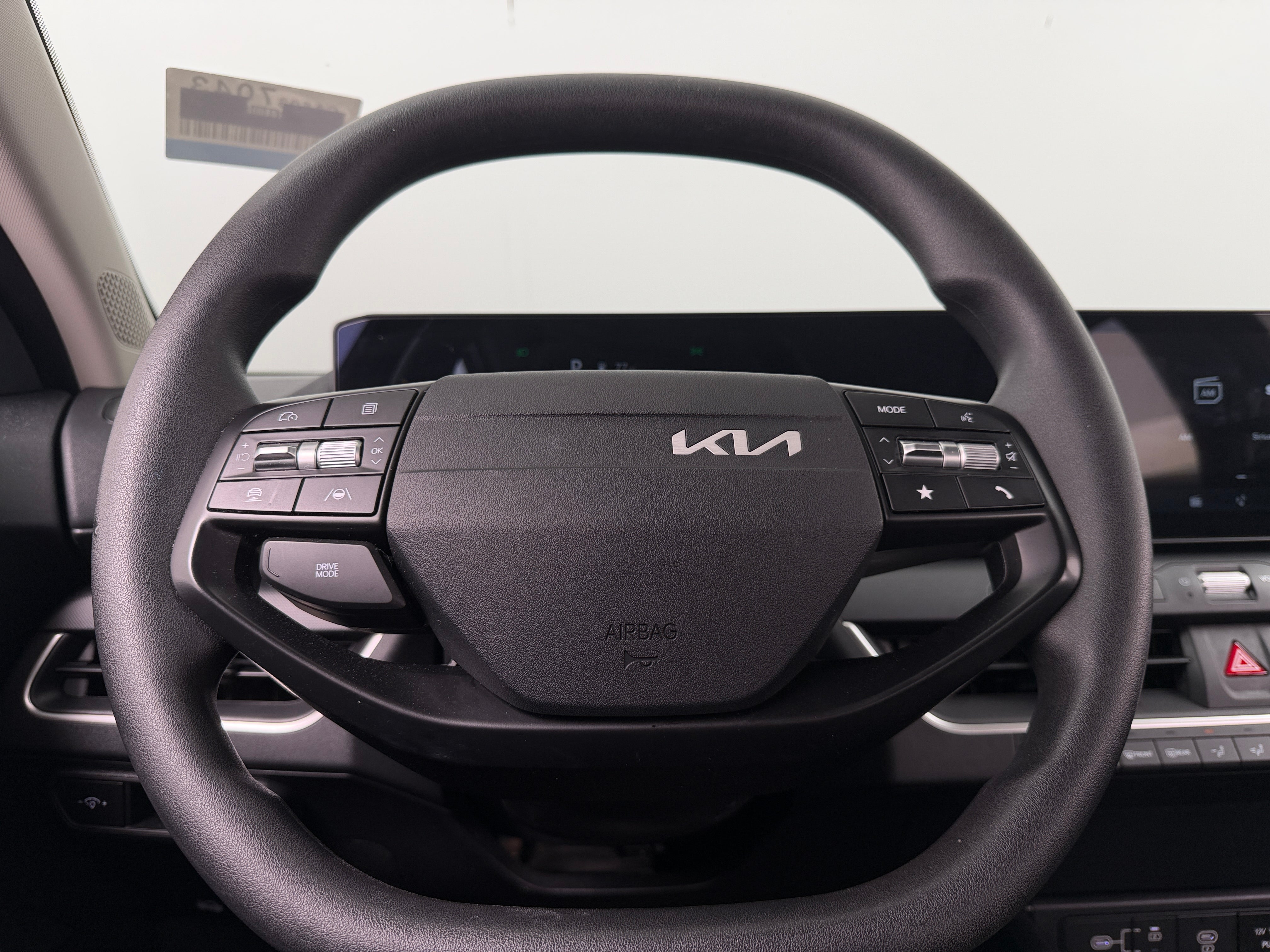 2025 Kia K4 LXS - Photo 5