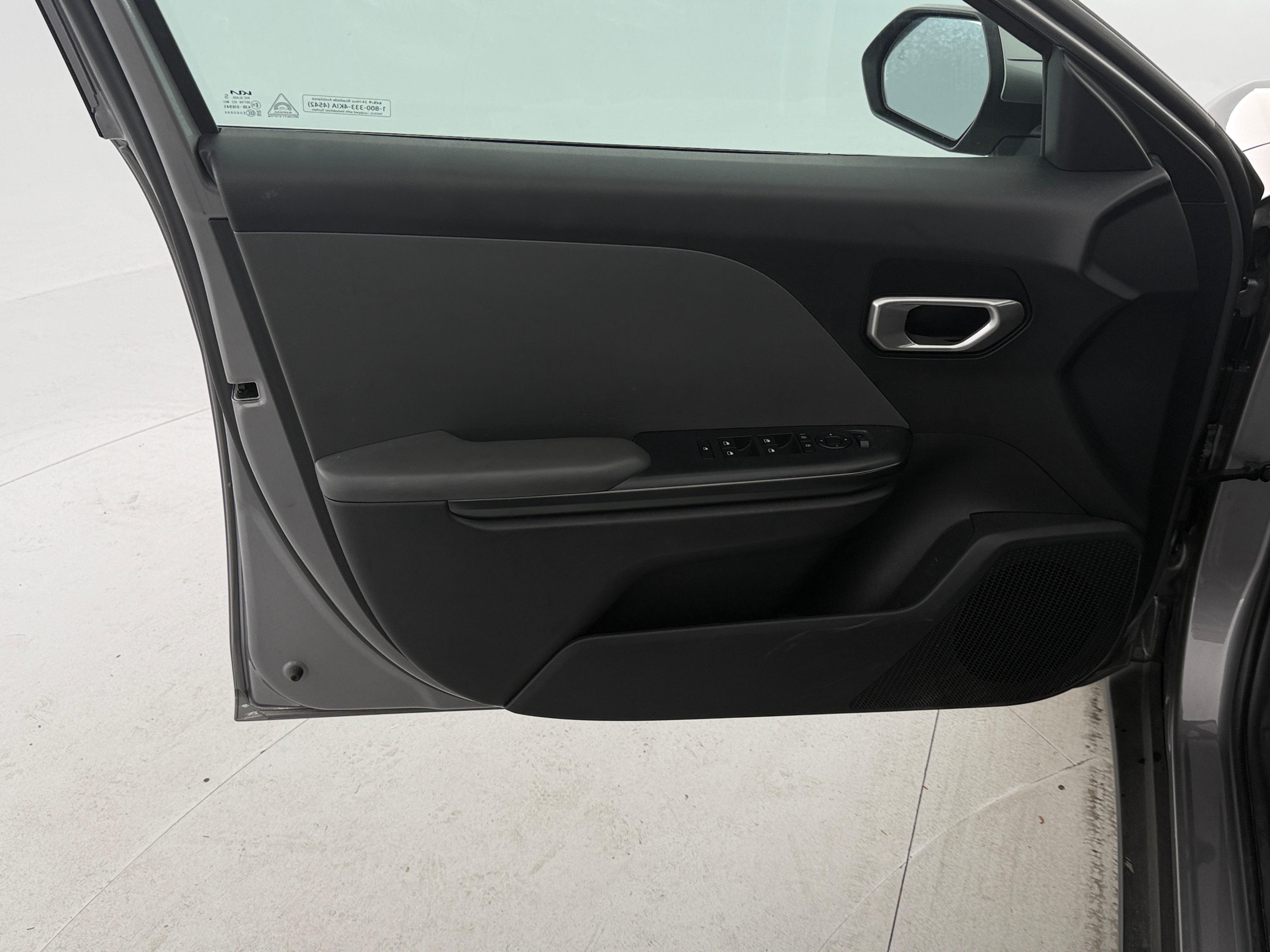 2025 Kia K4 LXS - Photo 7