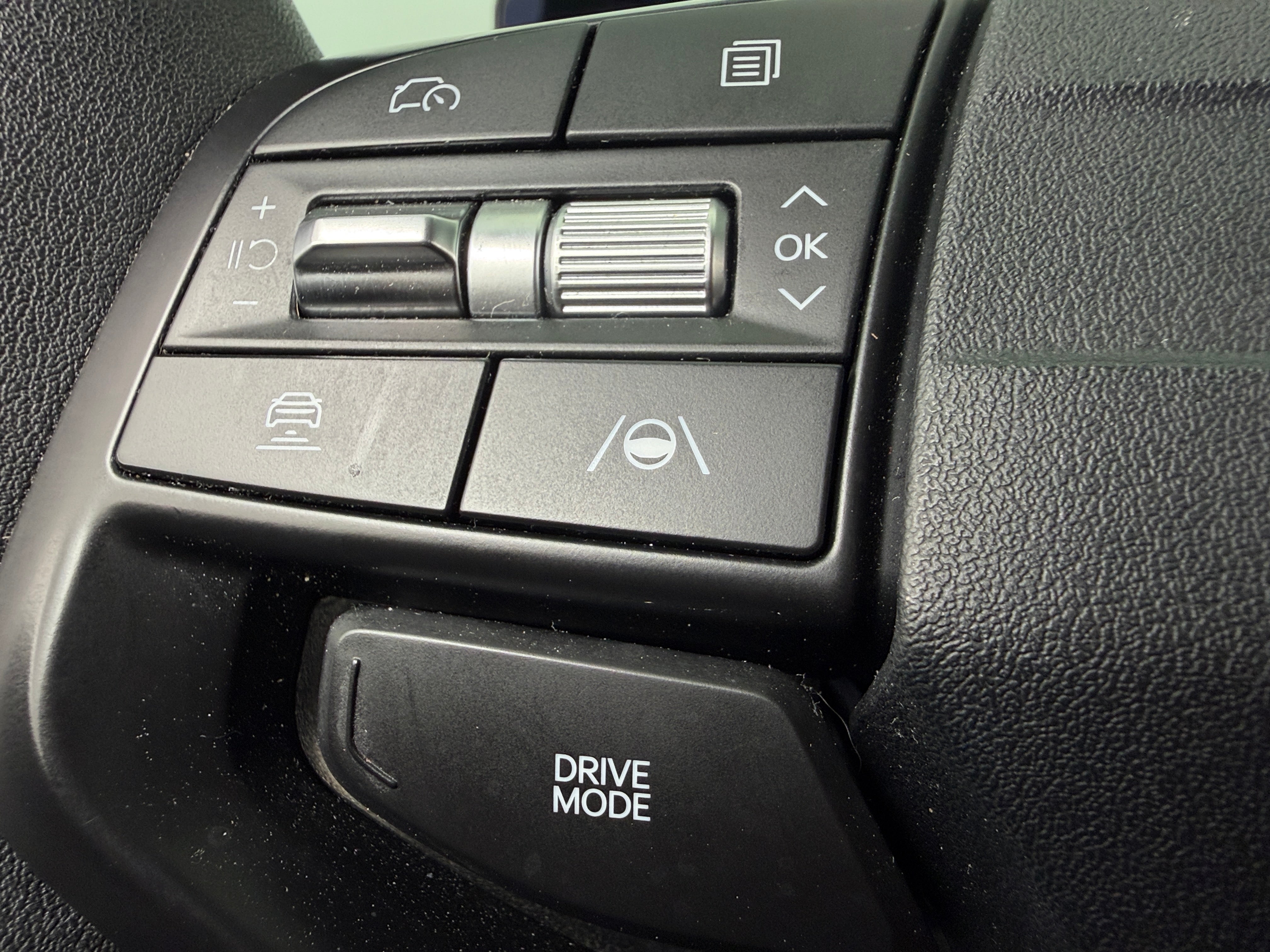 2025 Kia K4 LXS - Photo 10