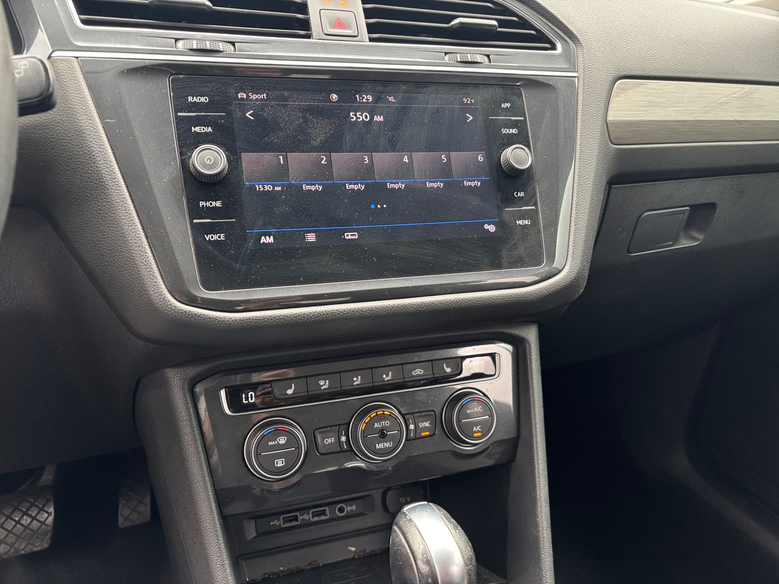 Thumbnail: 2020 Volkswagen Tiguan - 3