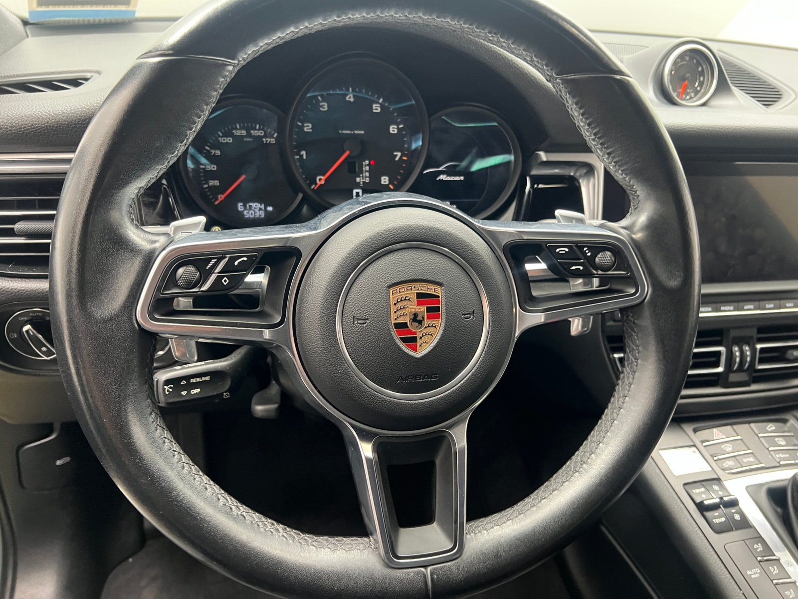 Thumbnail: 2020 Porsche Macan - 4