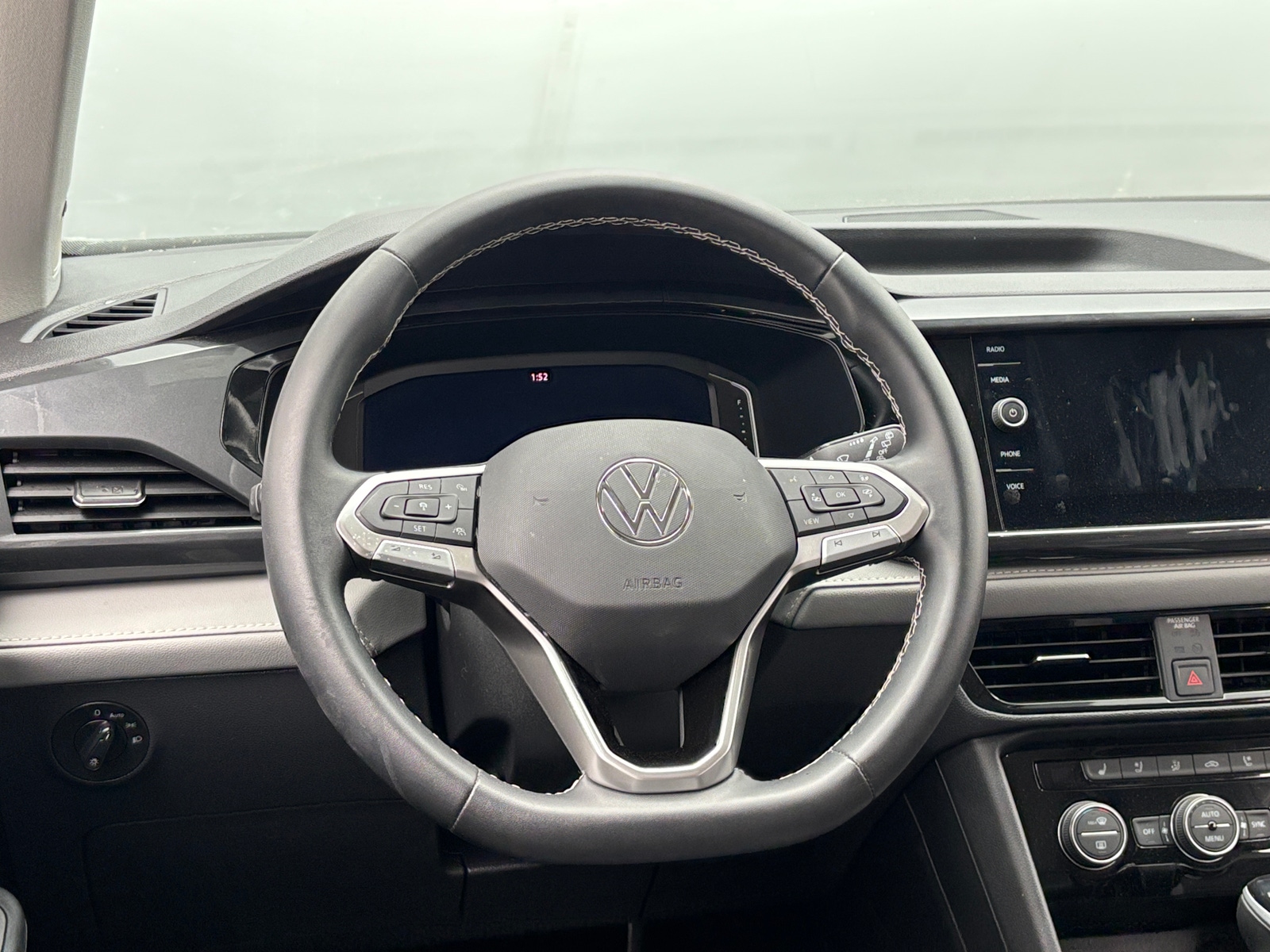 Thumbnail: 2023 Volkswagen Taos - 5