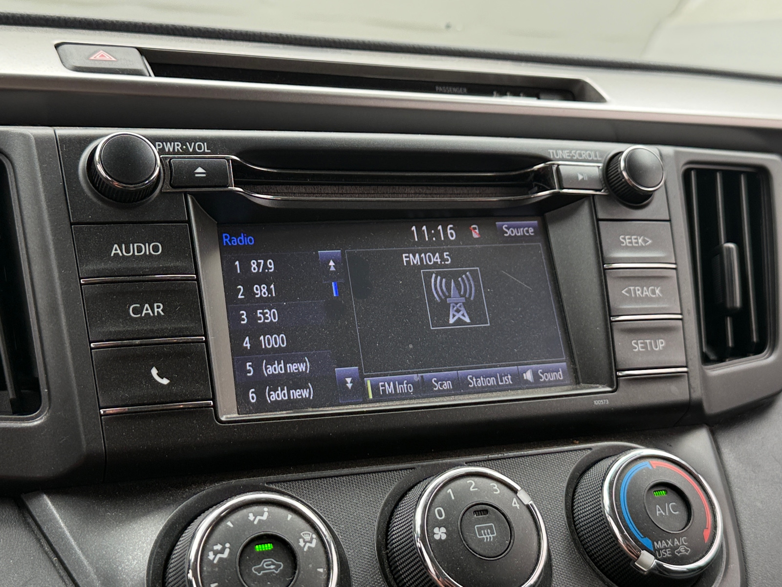Thumbnail: 2017 Toyota RAV4 - 4