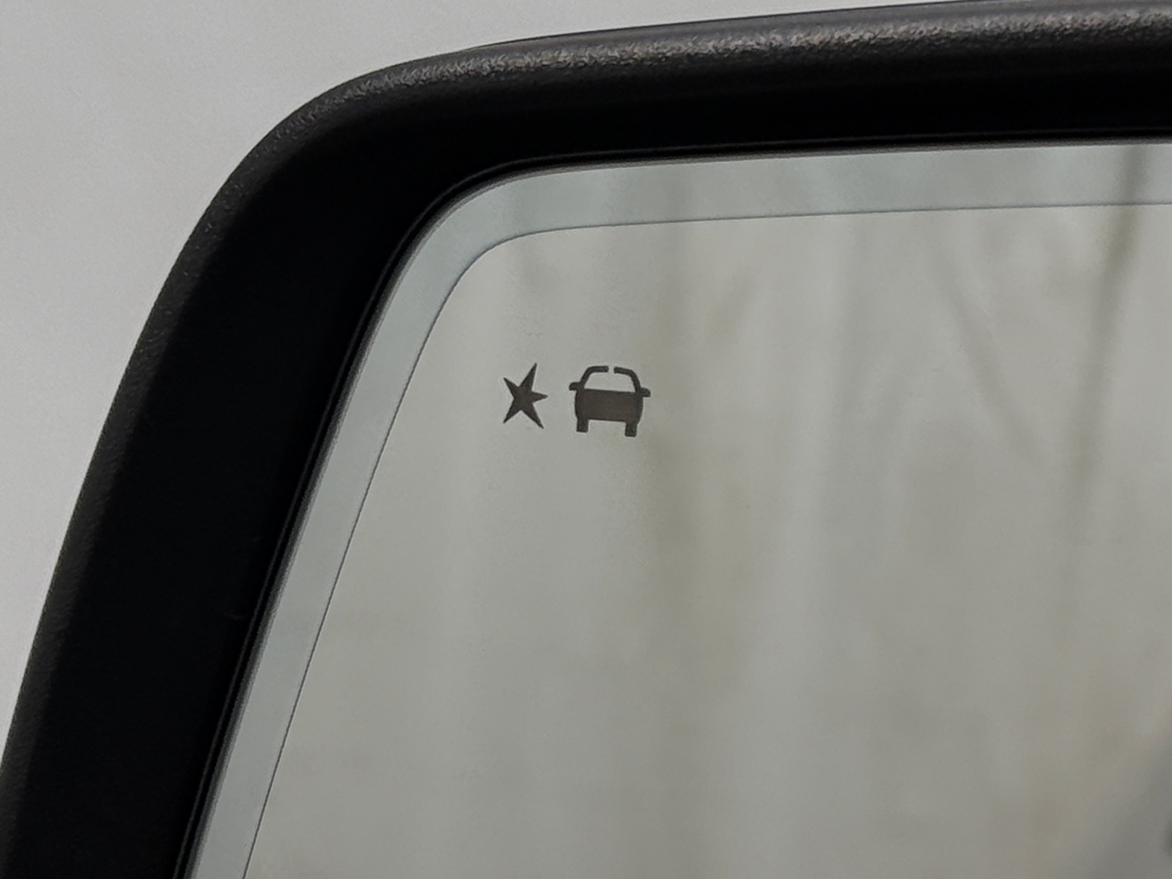 2023 Chevrolet Traverse Premier - Photo 18