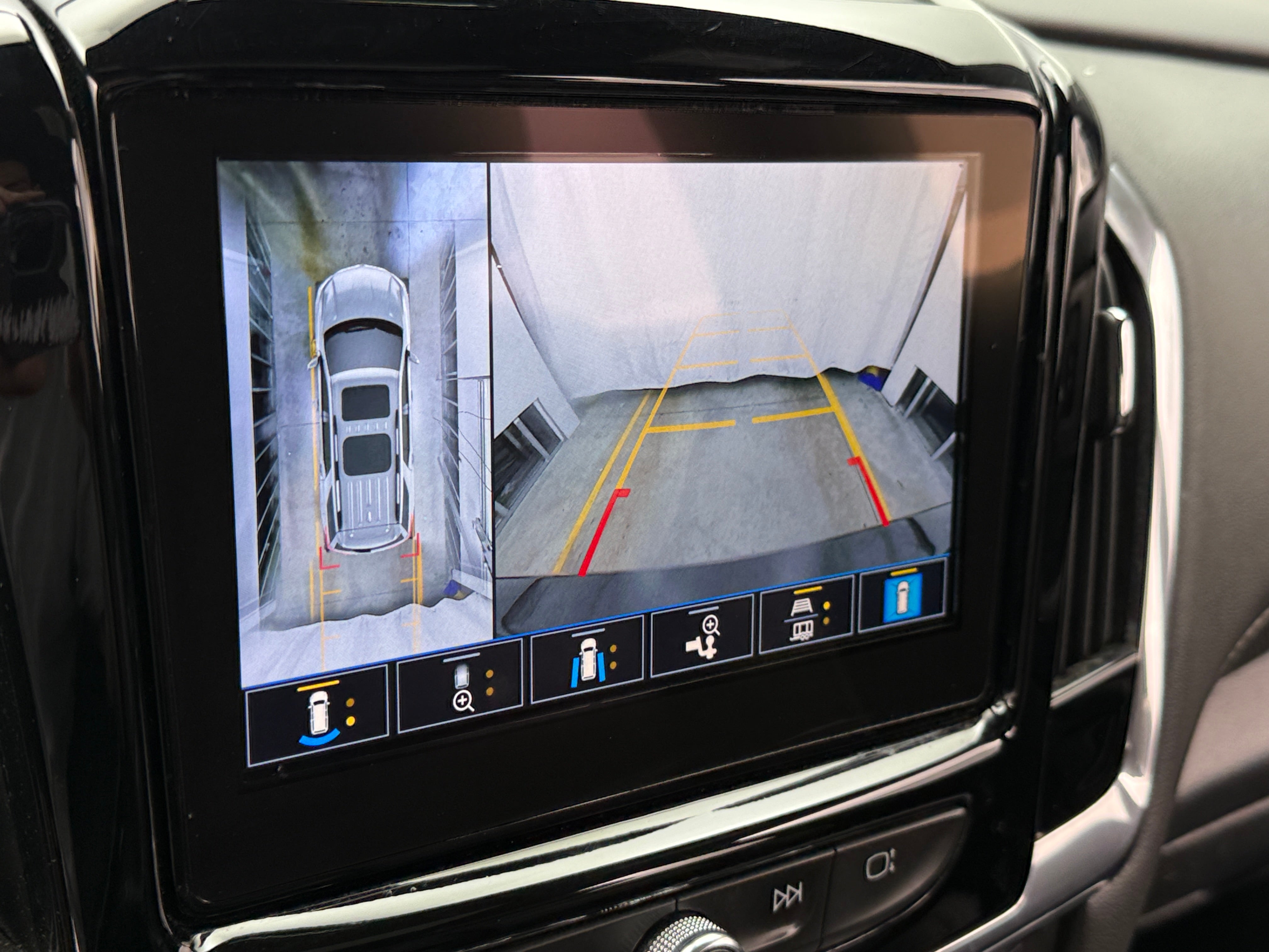 2023 Chevrolet Traverse Premier - Photo 21