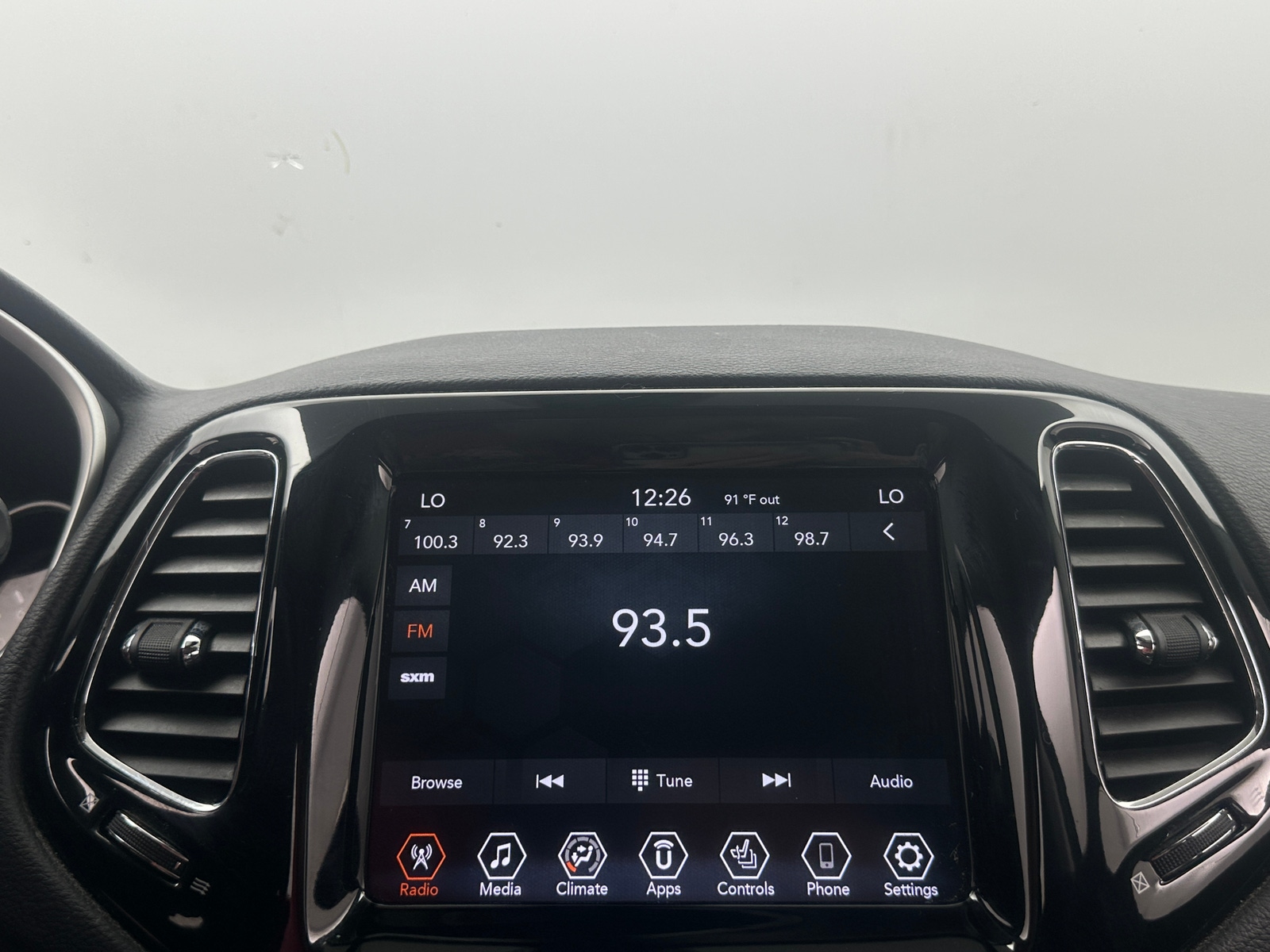 Thumbnail: 2019 Jeep Compass - 3