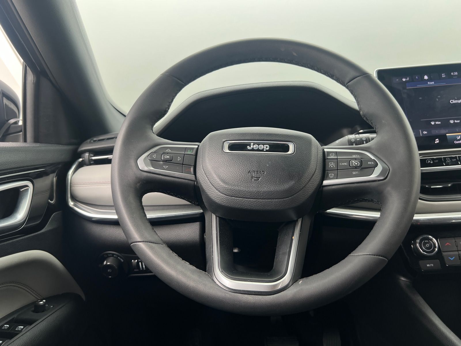 Thumbnail: 2023 Jeep Compass - 4