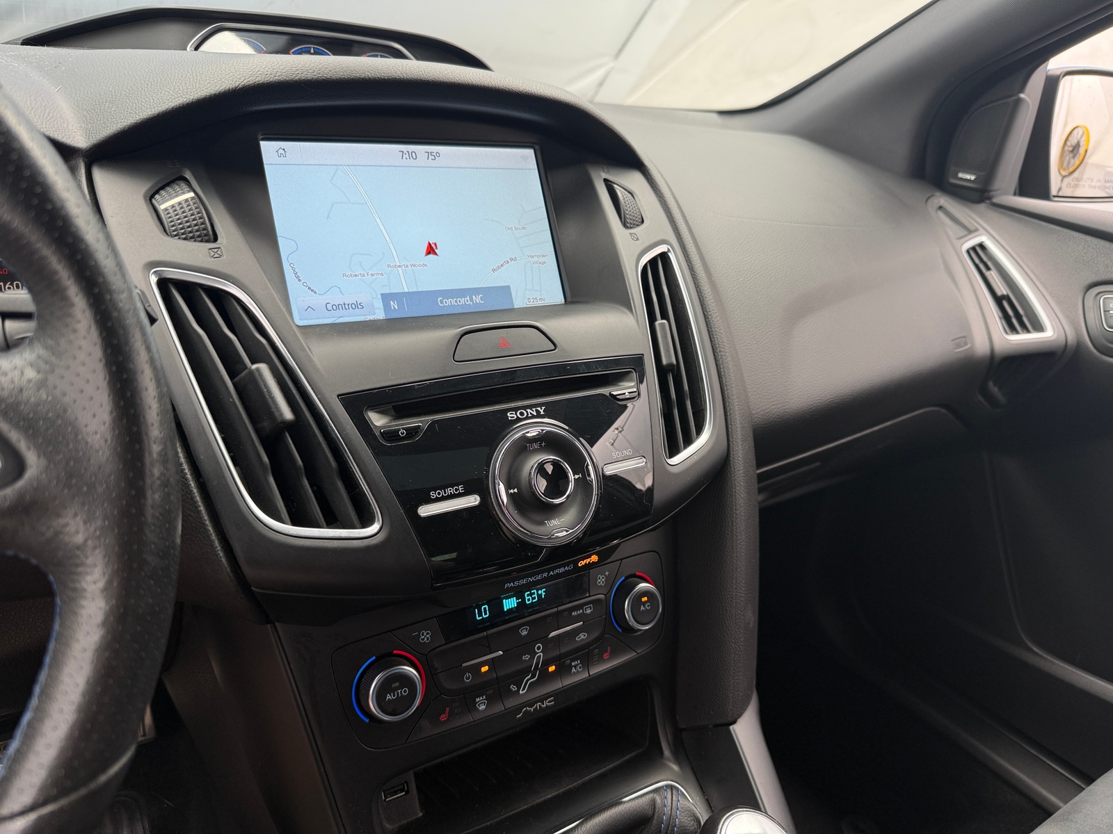 Thumbnail: 2016 Ford Focus - 4