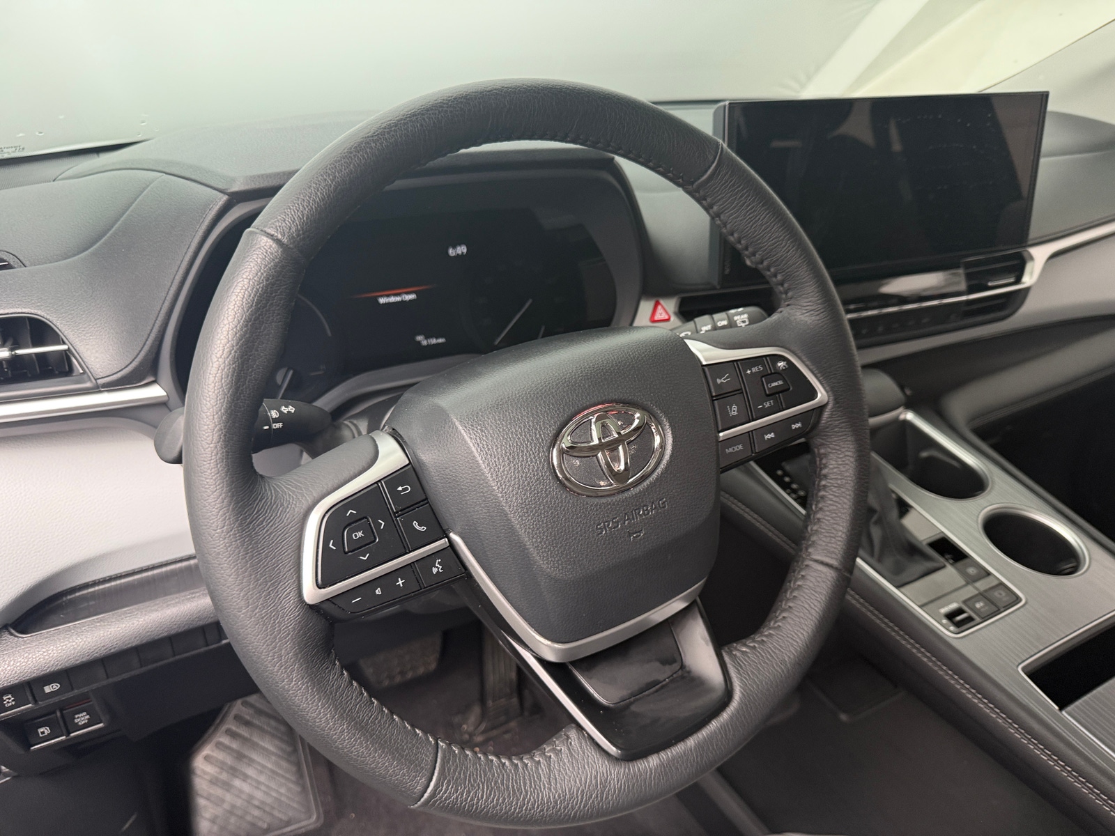 Thumbnail: 2026 Toyota Sienna - 4