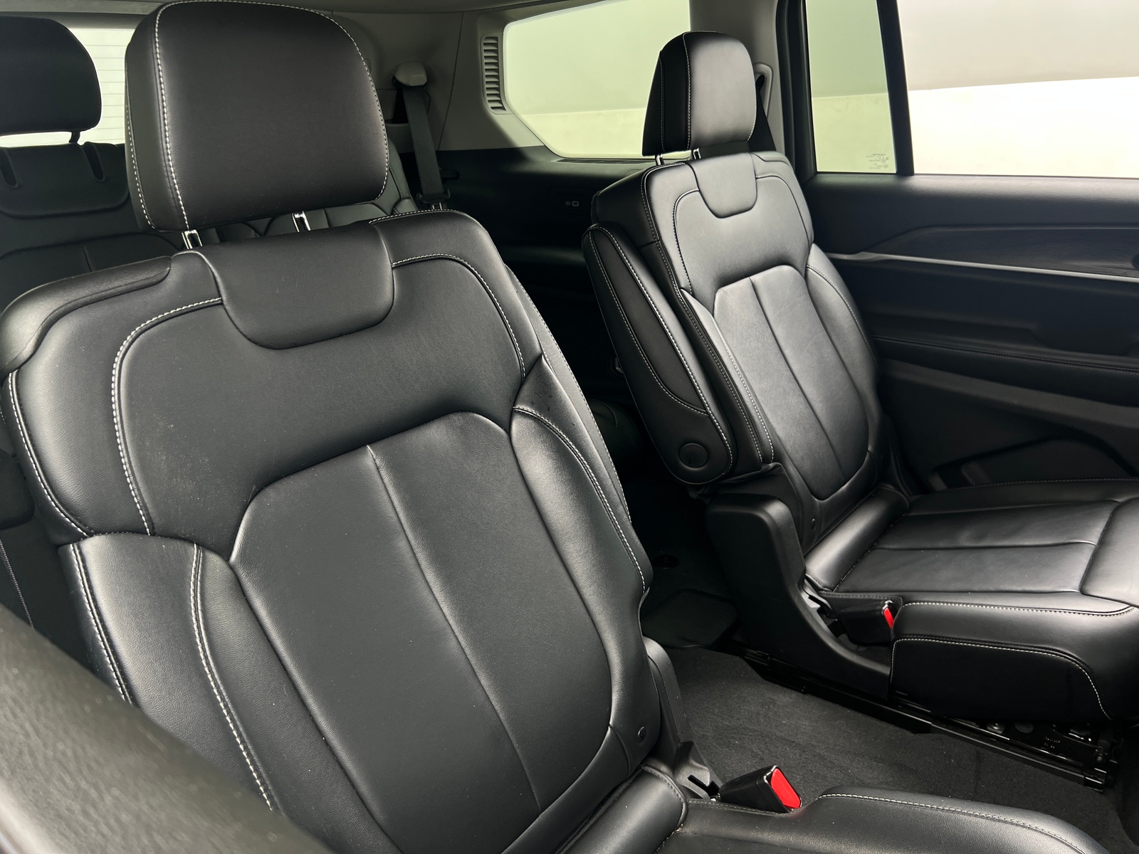 Thumbnail: 2022 Jeep Grand Cherokee L - 5