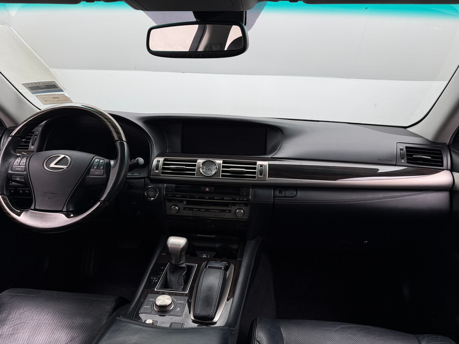 Thumbnail: 2015 Lexus LS - 2