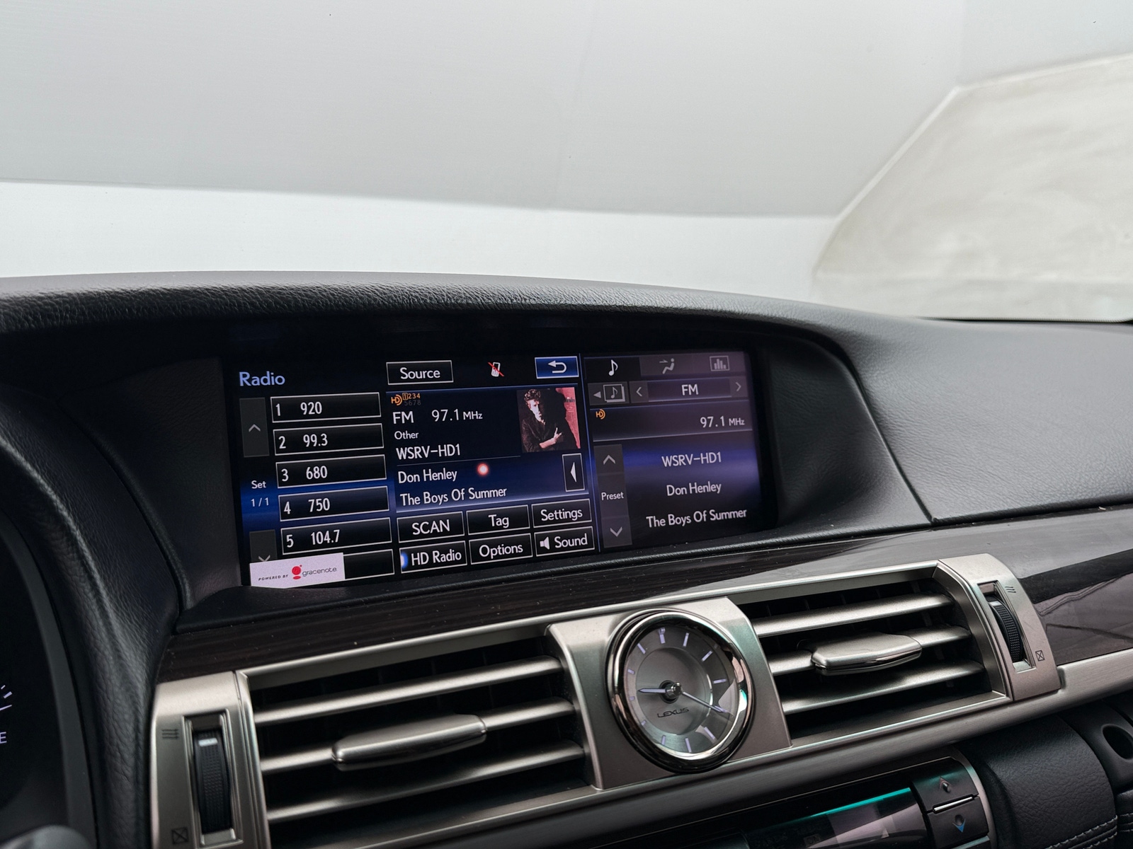 Thumbnail: 2015 Lexus LS - 3