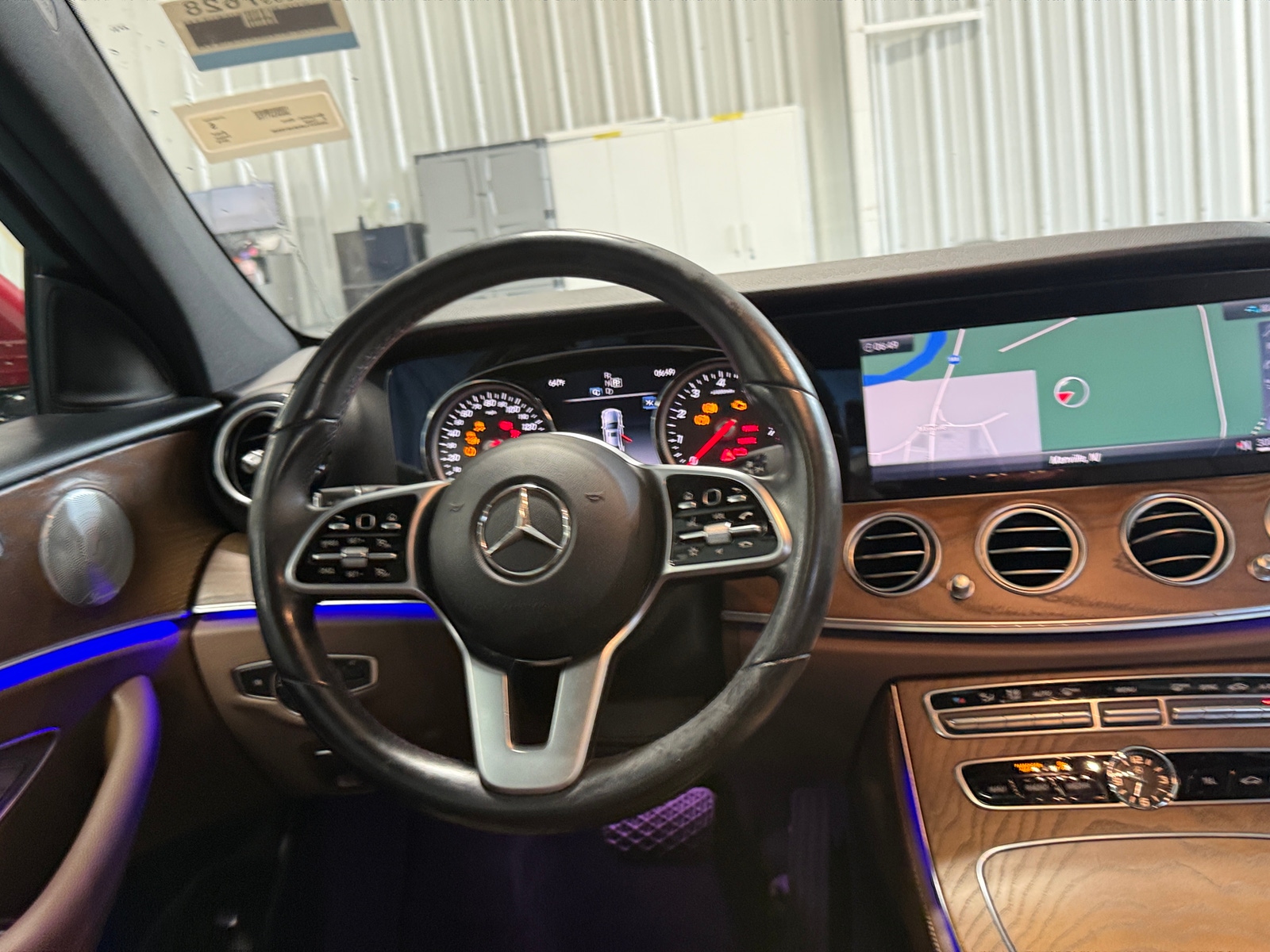 Thumbnail: 2019 Mercedes-Benz E-Class - 4