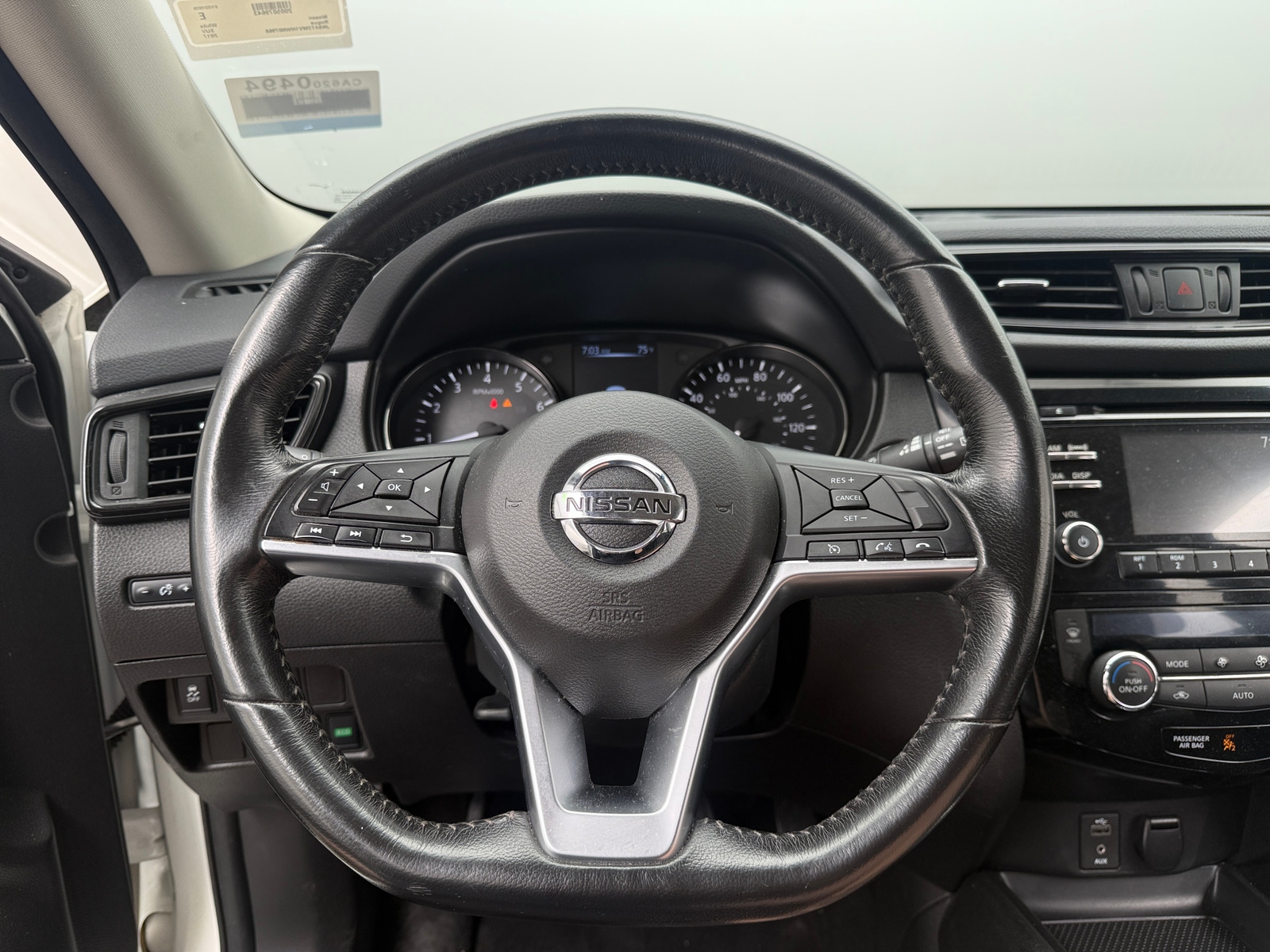 Thumbnail: 2017 Nissan Rogue - 5