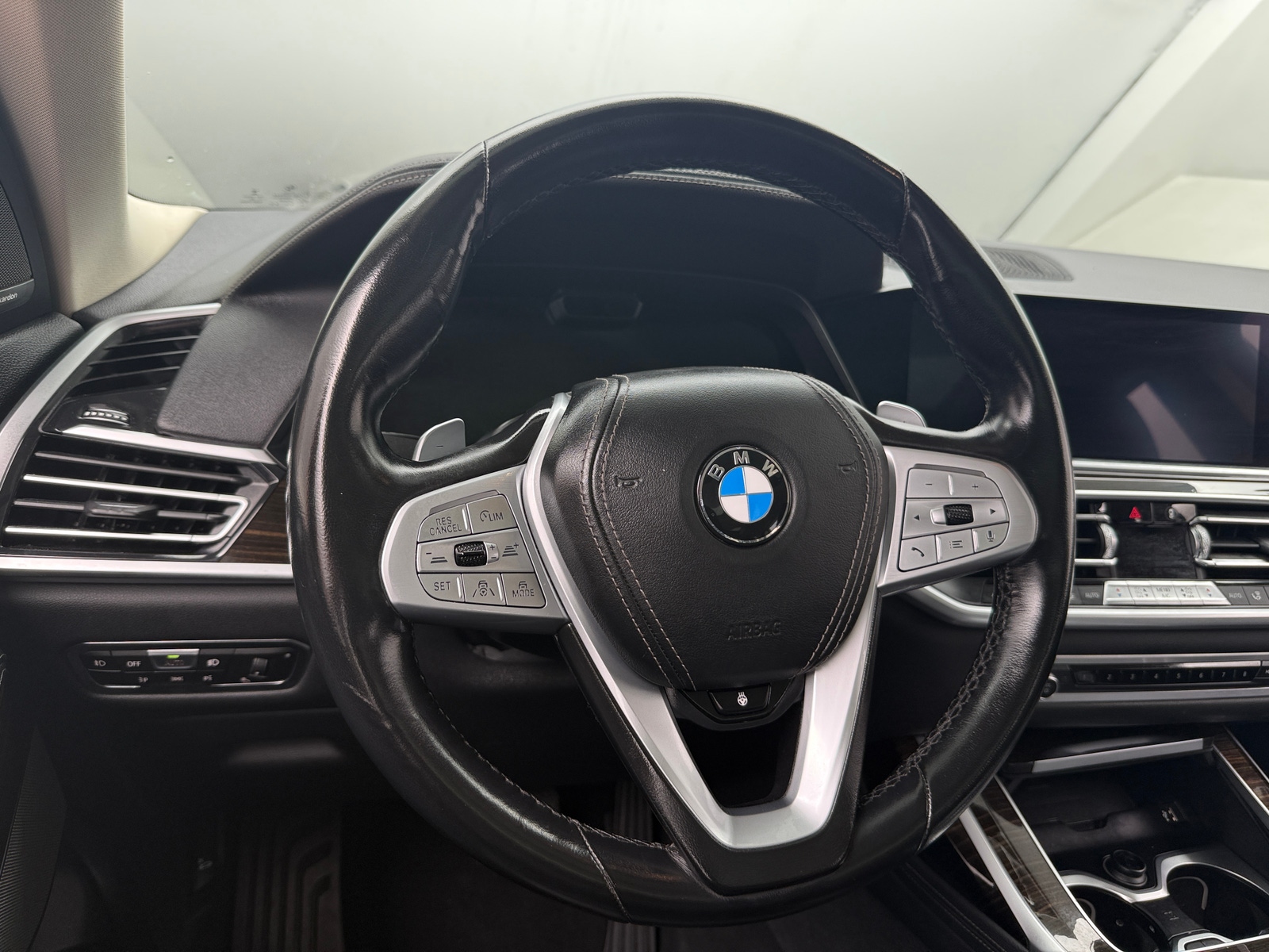 Thumbnail: 2019 BMW X7 - 4