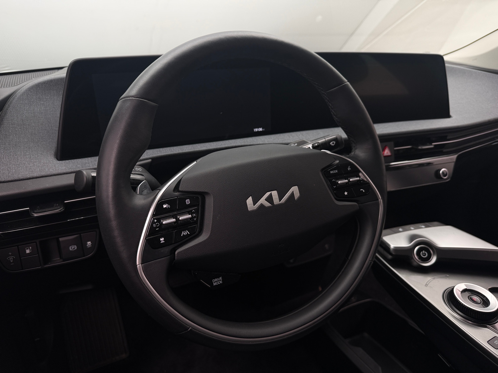 Thumbnail: 2024 Kia EV6 - 4