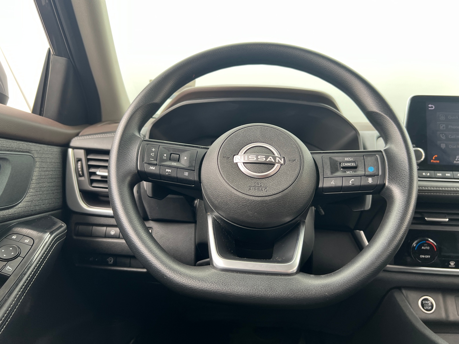 Thumbnail: 2023 Nissan Rogue - 5