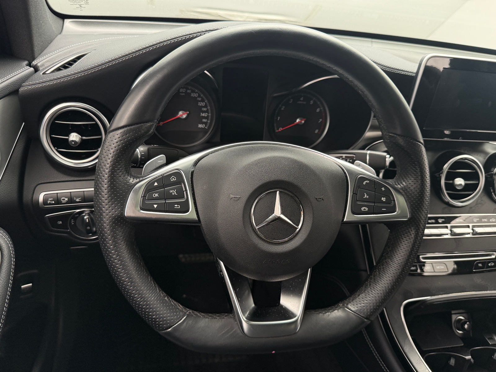 Thumbnail: 2019 Mercedes-Benz GLC - 4