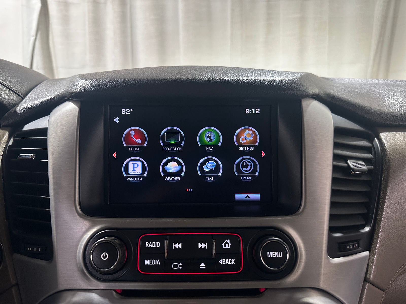Thumbnail: 2016 GMC Yukon - 3