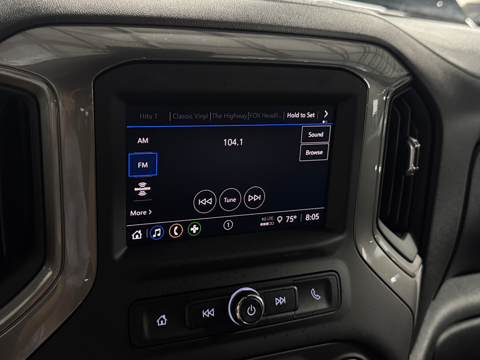 Thumbnail: 2026 Chevrolet Silverado 1500 - 4