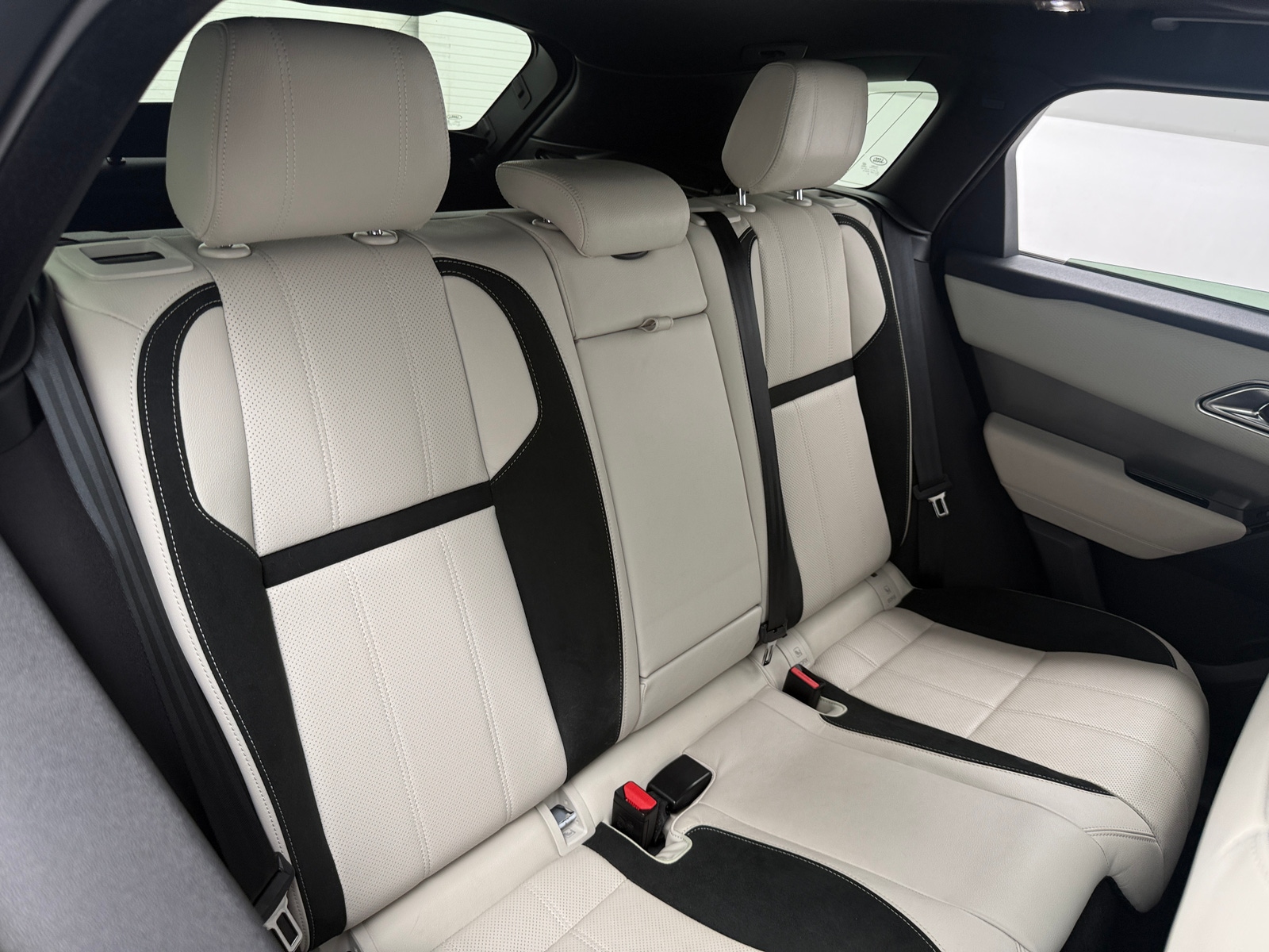 Thumbnail: 2020 Land Rover Range Rover Velar - 5