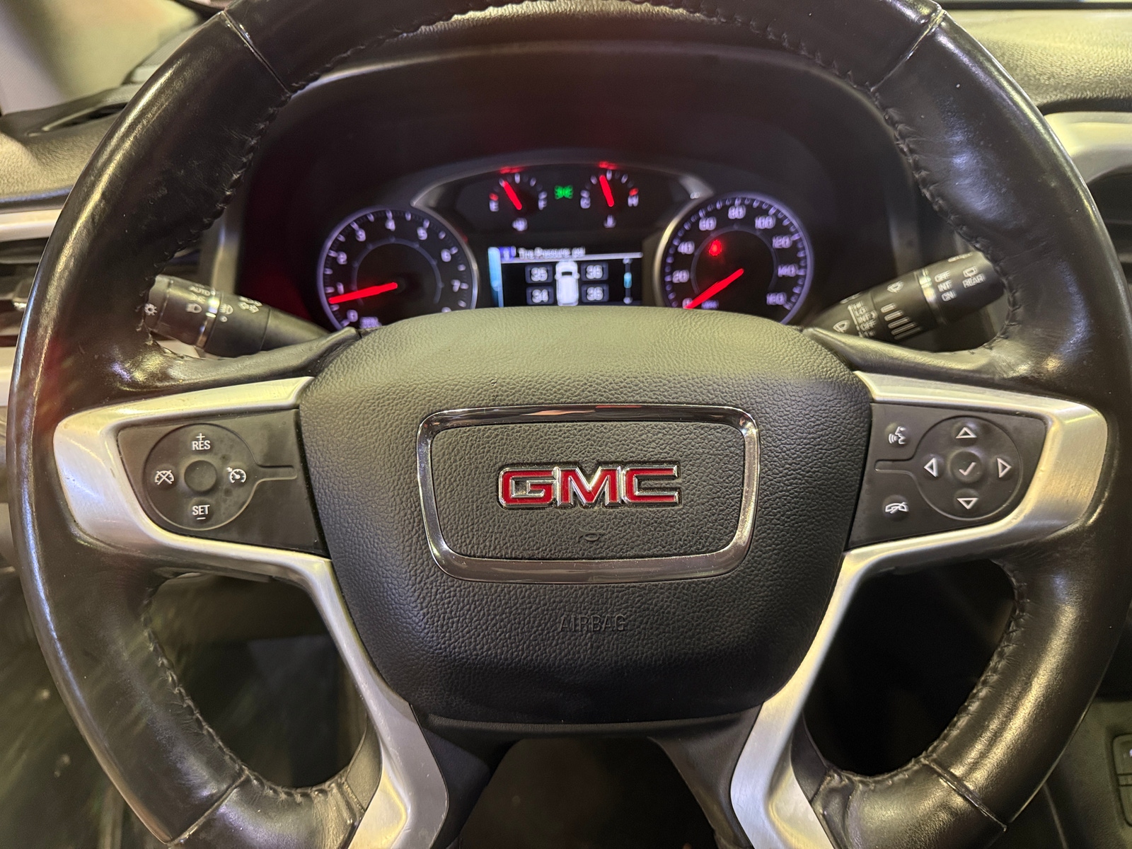 Thumbnail: 2017 GMC Acadia - 4