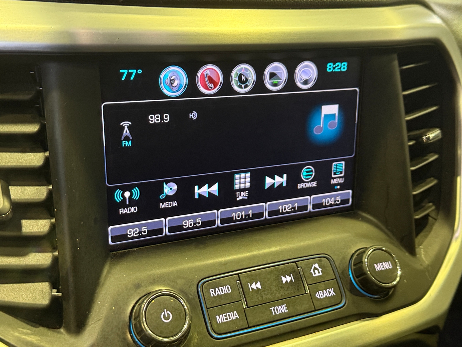 Thumbnail: 2017 GMC Acadia - 3
