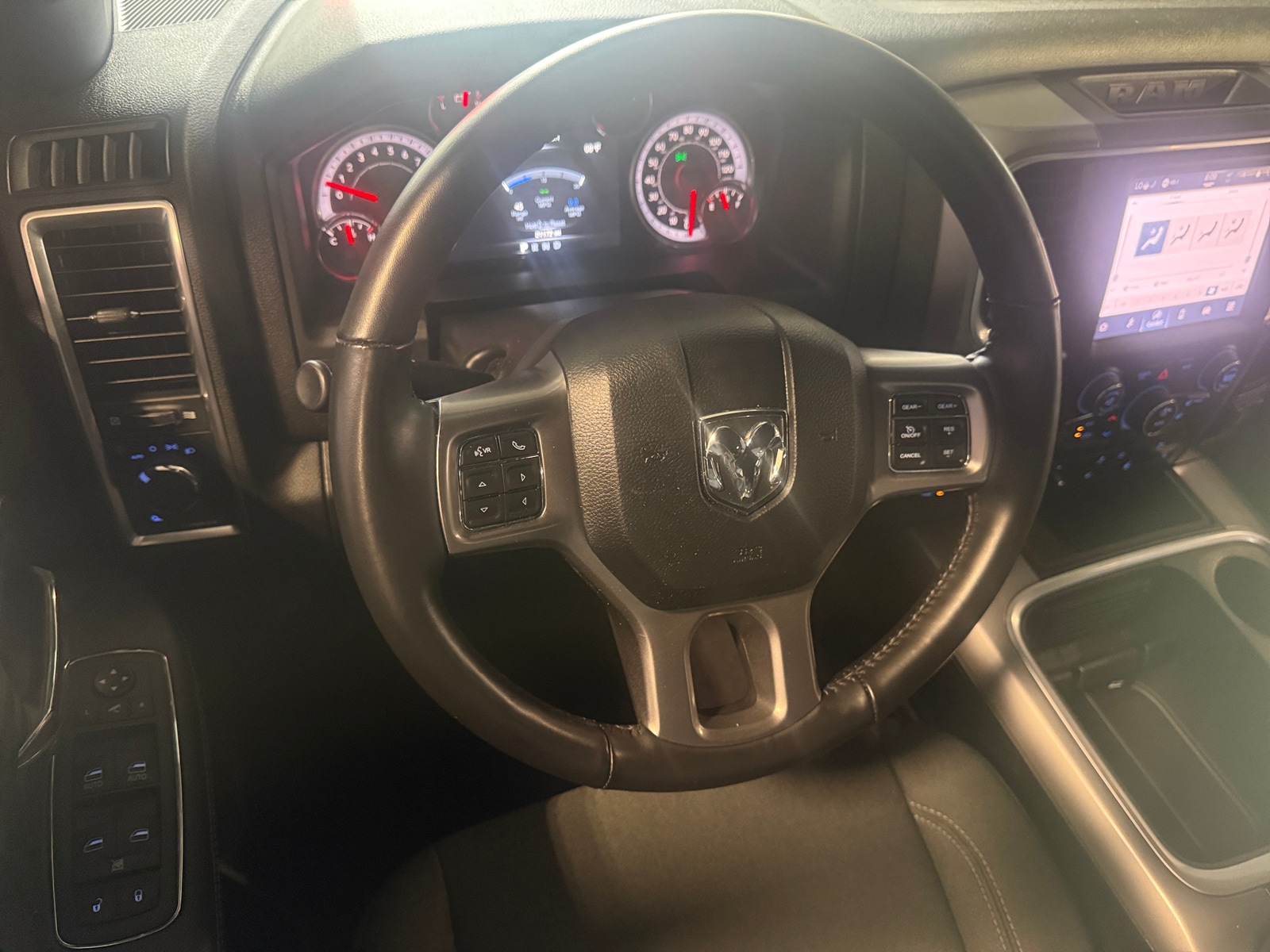 Thumbnail: 2023 RAM 1500 Classic - 5