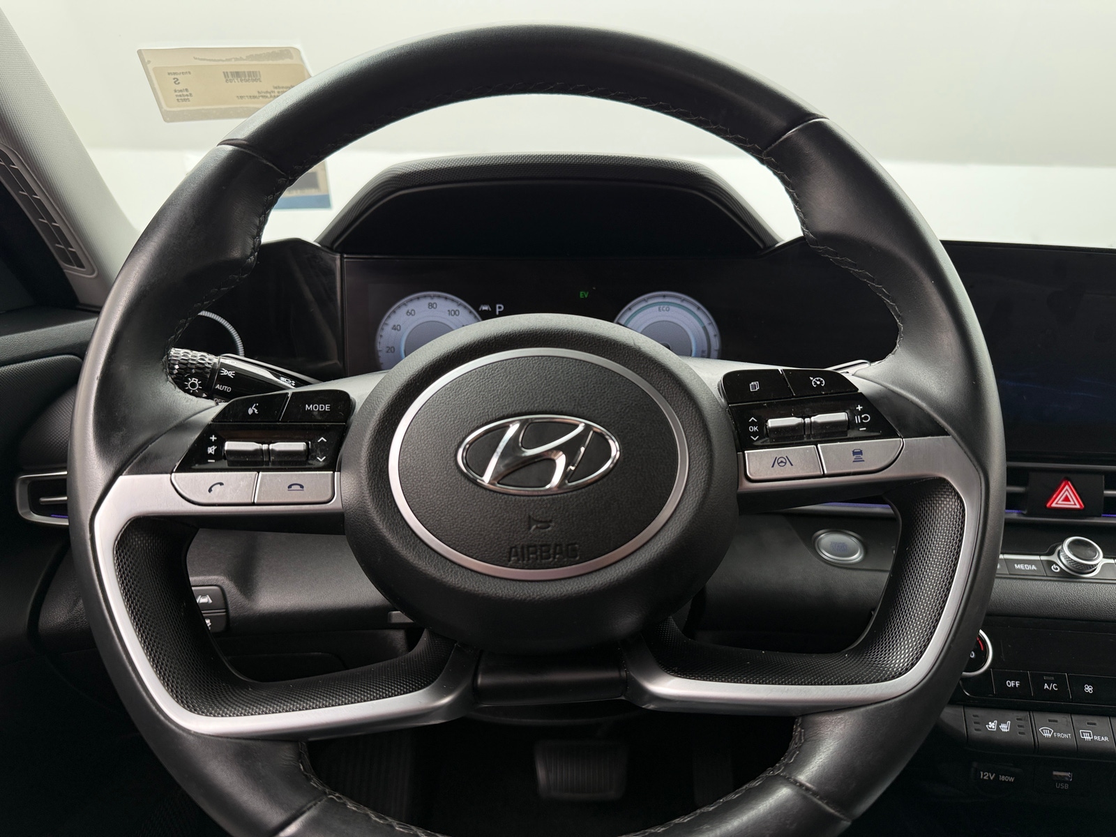 Thumbnail: 2023 Hyundai Elantra - 4