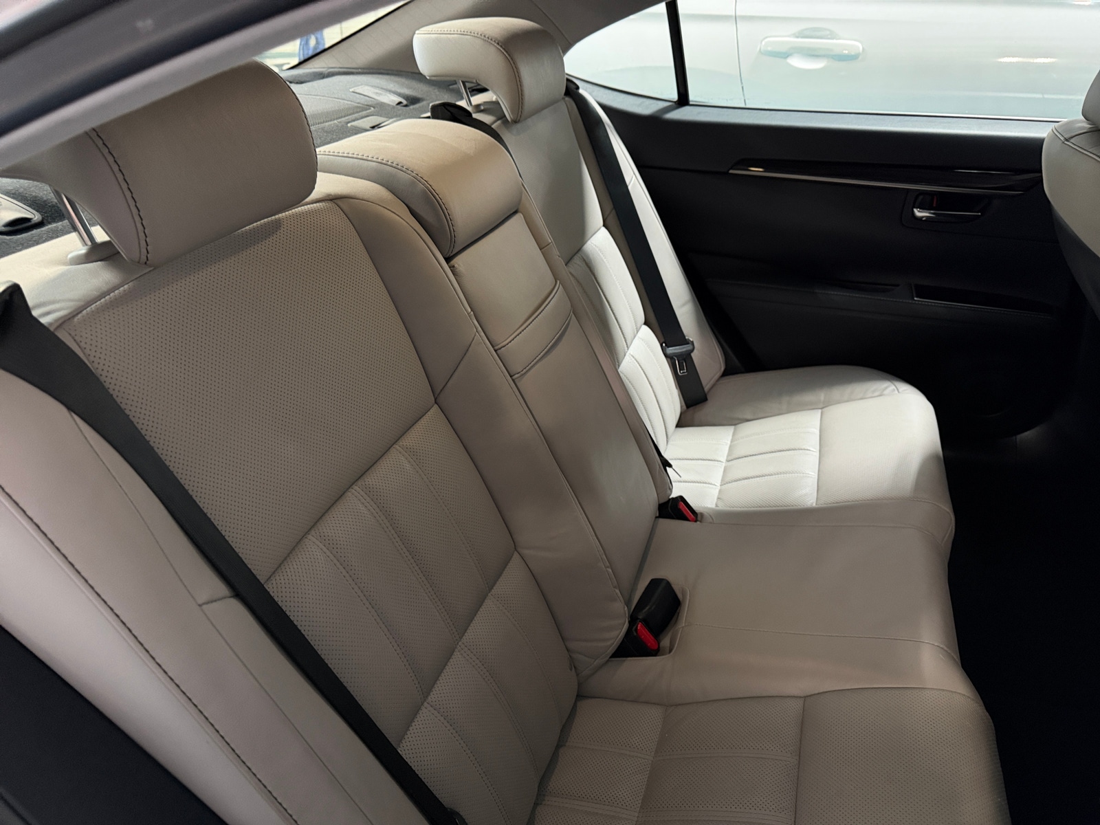 Thumbnail: 2016 Lexus ES - 5